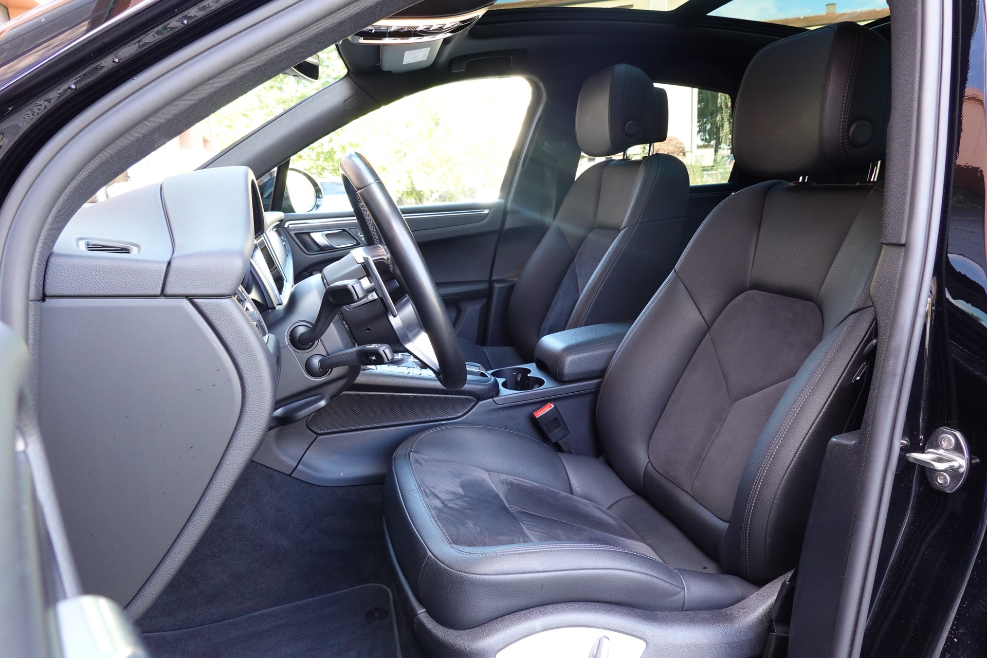 PORSCHE Macan PDK "* CH Auto * Sièges Chauffants * Tempomat Adaptatif * Caméra + Capteurs * Phares LED *"-image-20