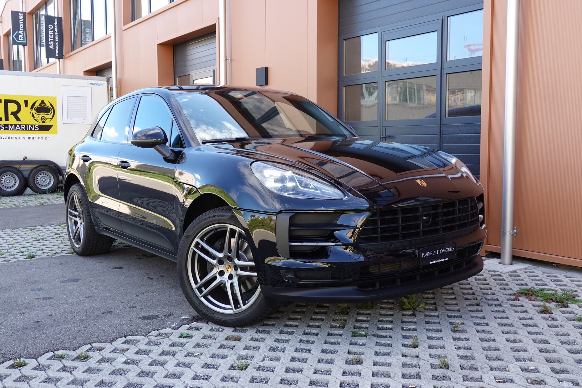 PORSCHE Macan PDK "* CH Auto * Sièges Chauffants * Tempomat Adaptatif * Caméra + Capteurs * Phares LED *"-image-5