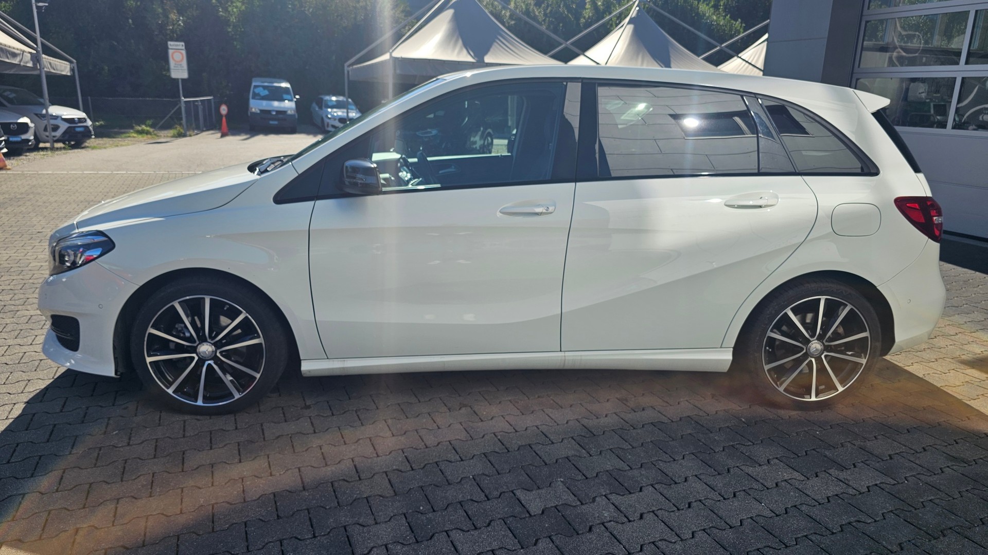 MERCEDES-BENZ B 220 CDI 4Matic 7G-DCT-image-14