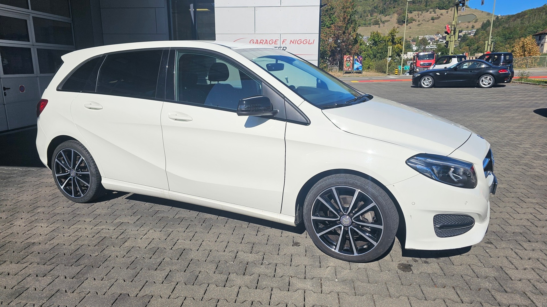 MERCEDES-BENZ B 220 CDI 4Matic 7G-DCT-image-2