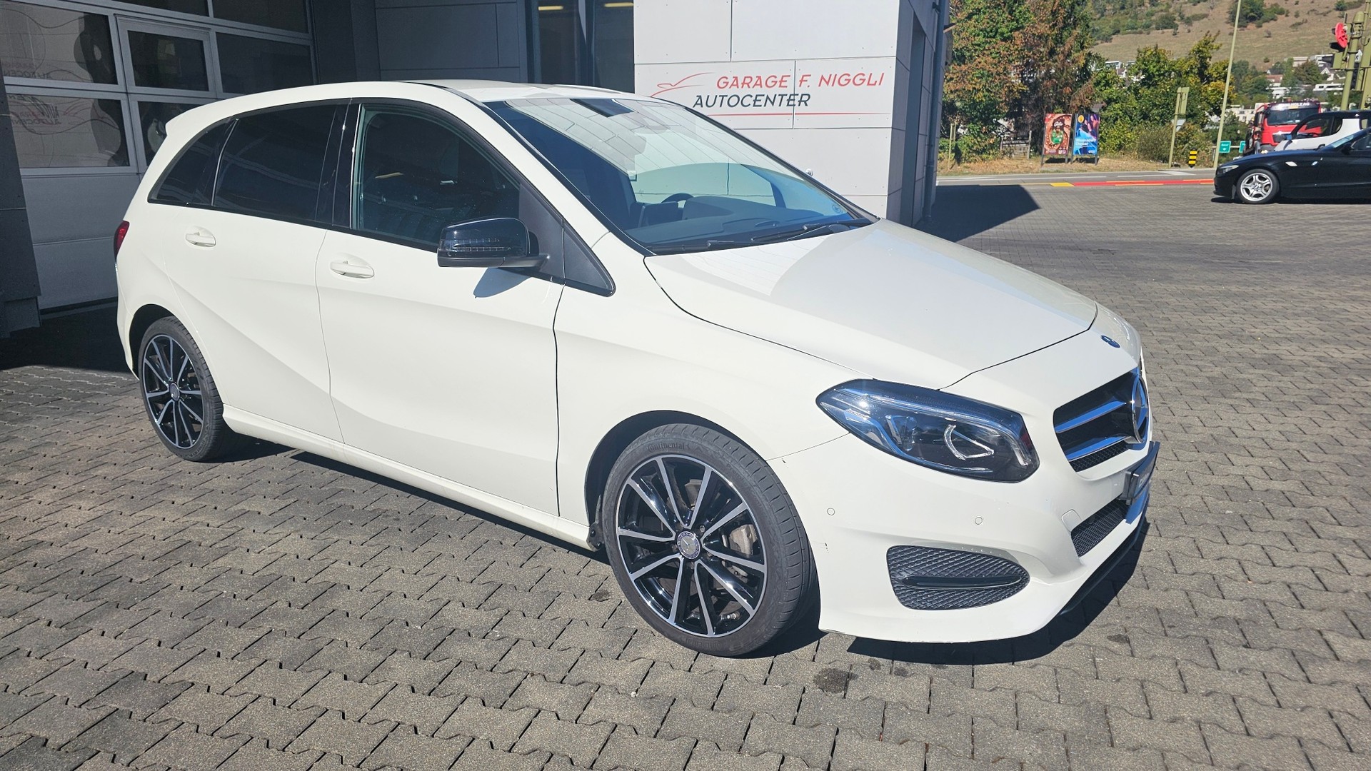 MERCEDES-BENZ B 220 CDI 4Matic 7G-DCT-image-1
