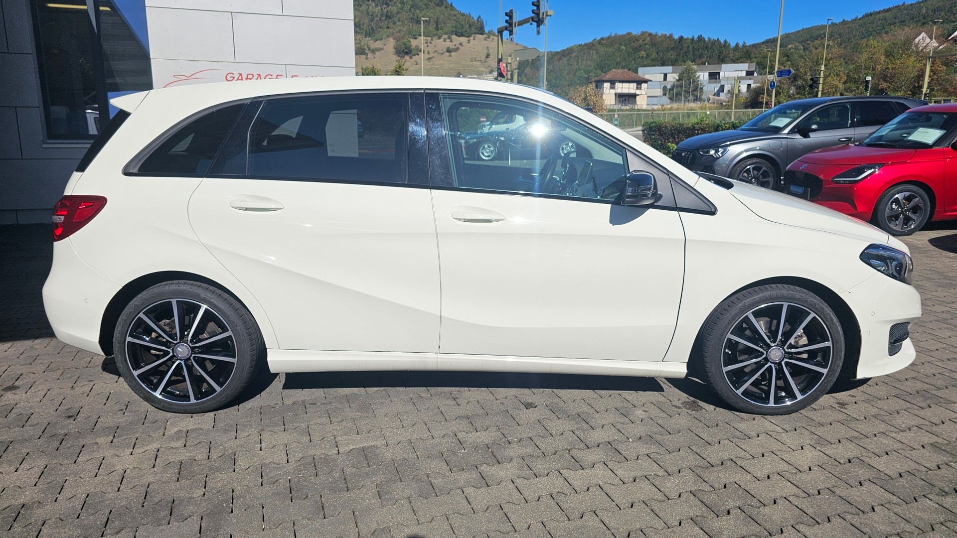 MERCEDES-BENZ B 220 CDI 4Matic 7G-DCT-image-4
