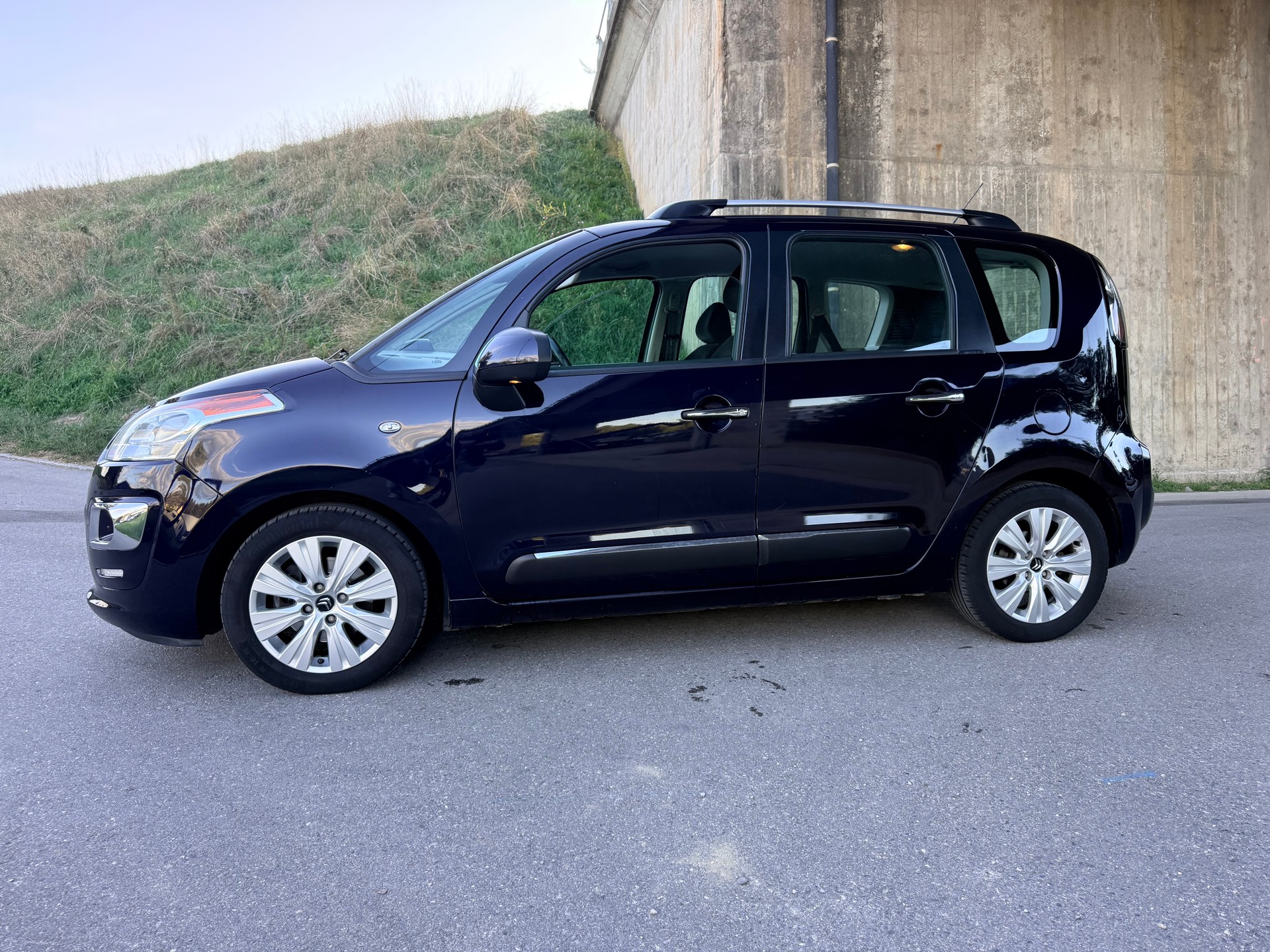 CITROEN C3 Picasso 1.6i 16V Sélection-image-1