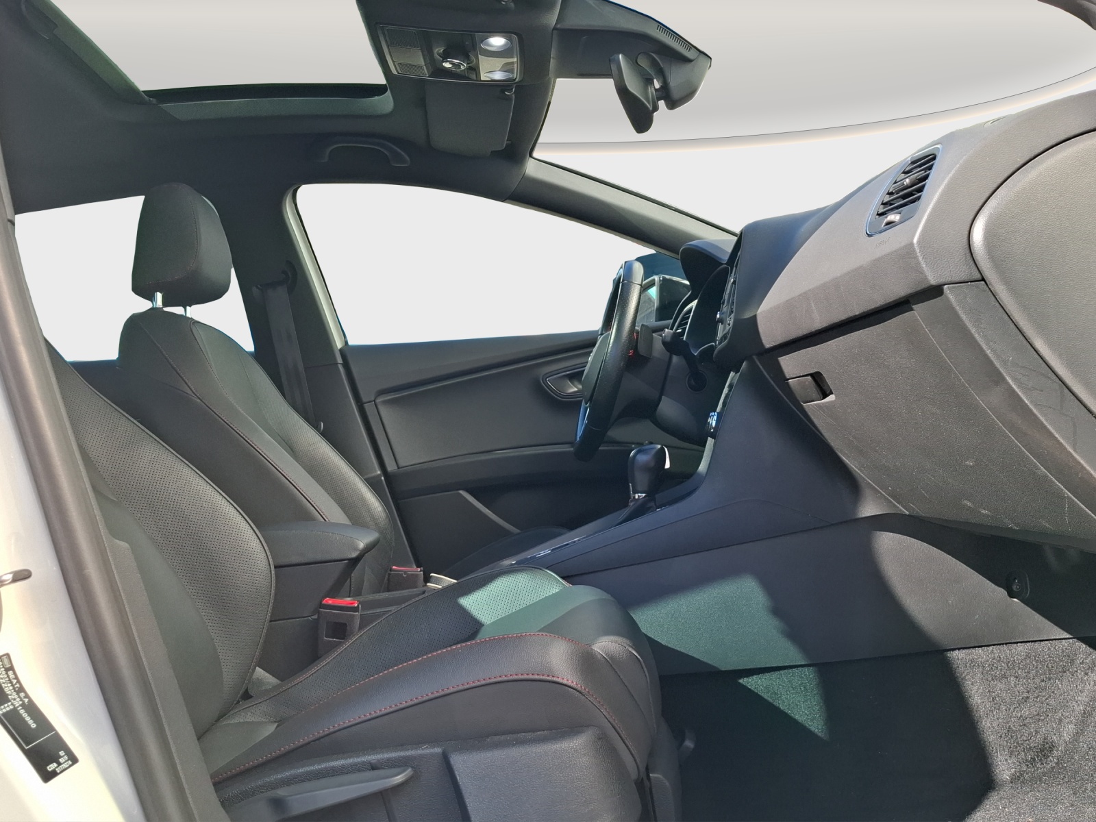 SEAT Leon 1.4 TSI ACT FR DSG // PANORAMA MFK 13.07.2026-image-9