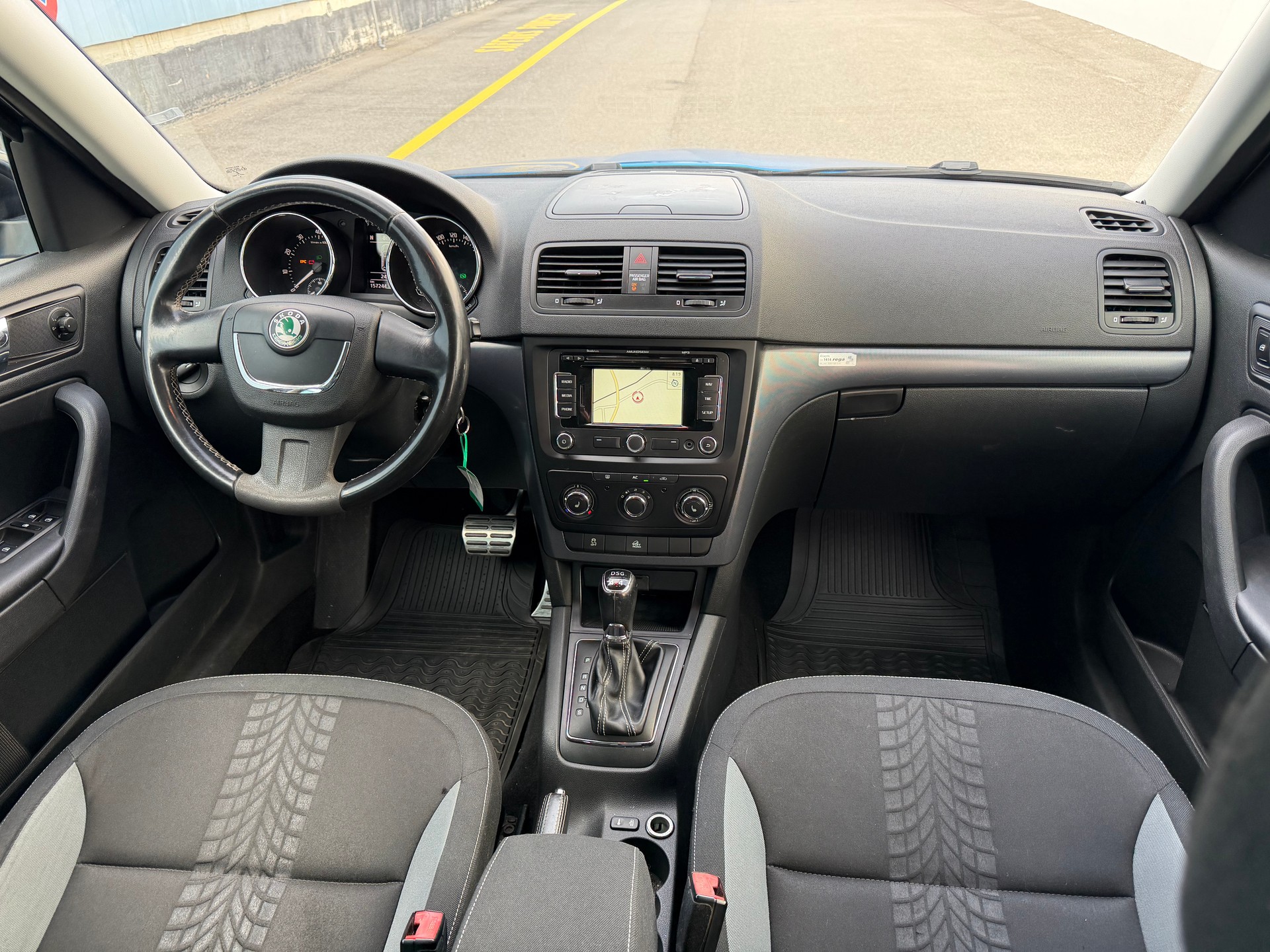 SKODA Yeti 1.8 TSI Adventure 4x4 DSG-image-8