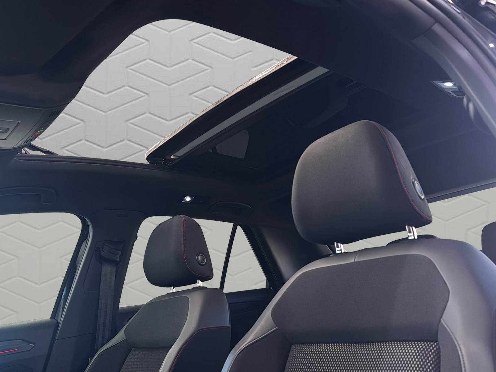 VW T-Roc 2.0 TSI Sport DSG 4Motion-image-17