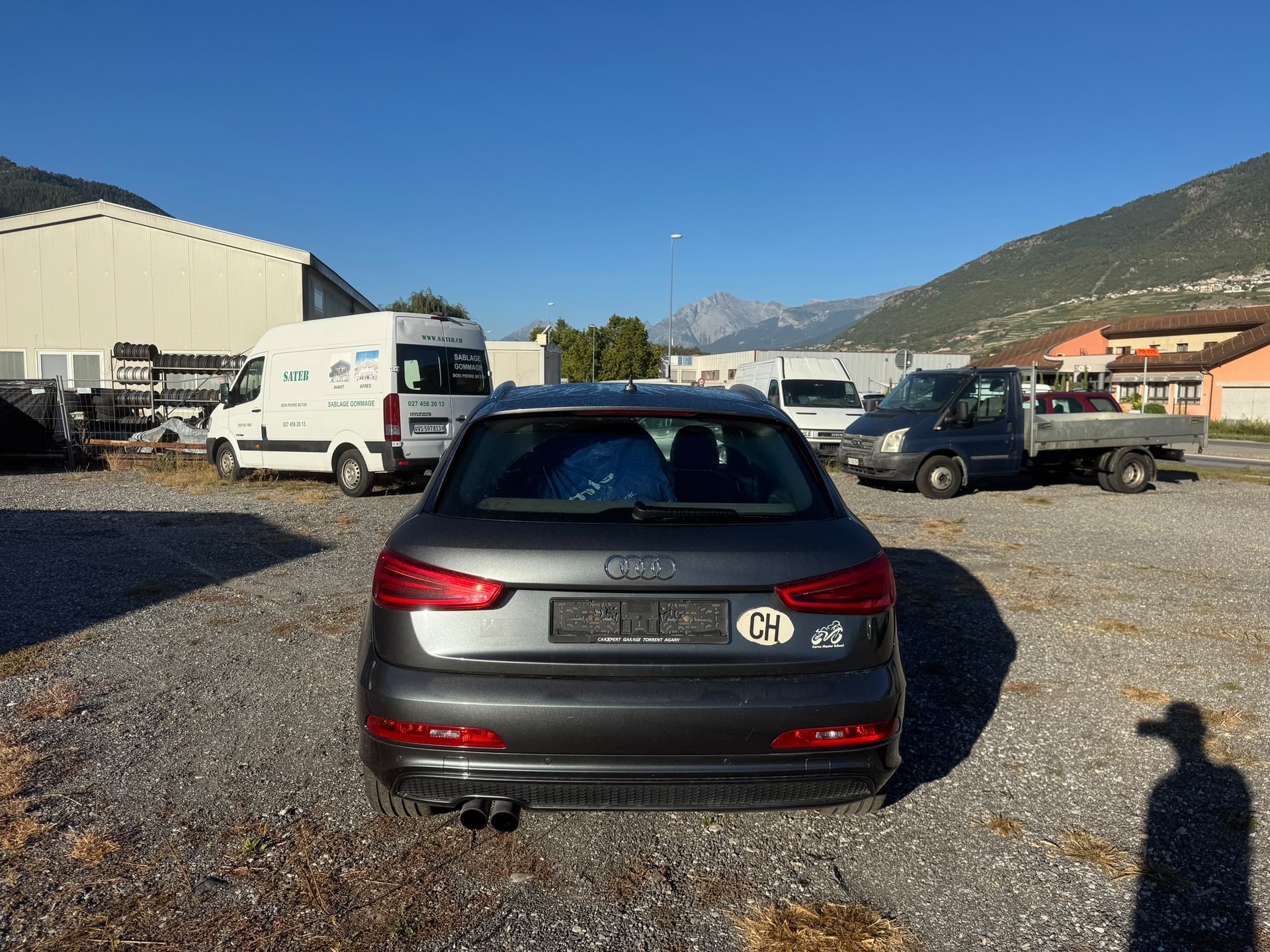 AUDI Q3 2.0 TDI quattro S-tronic-image-5