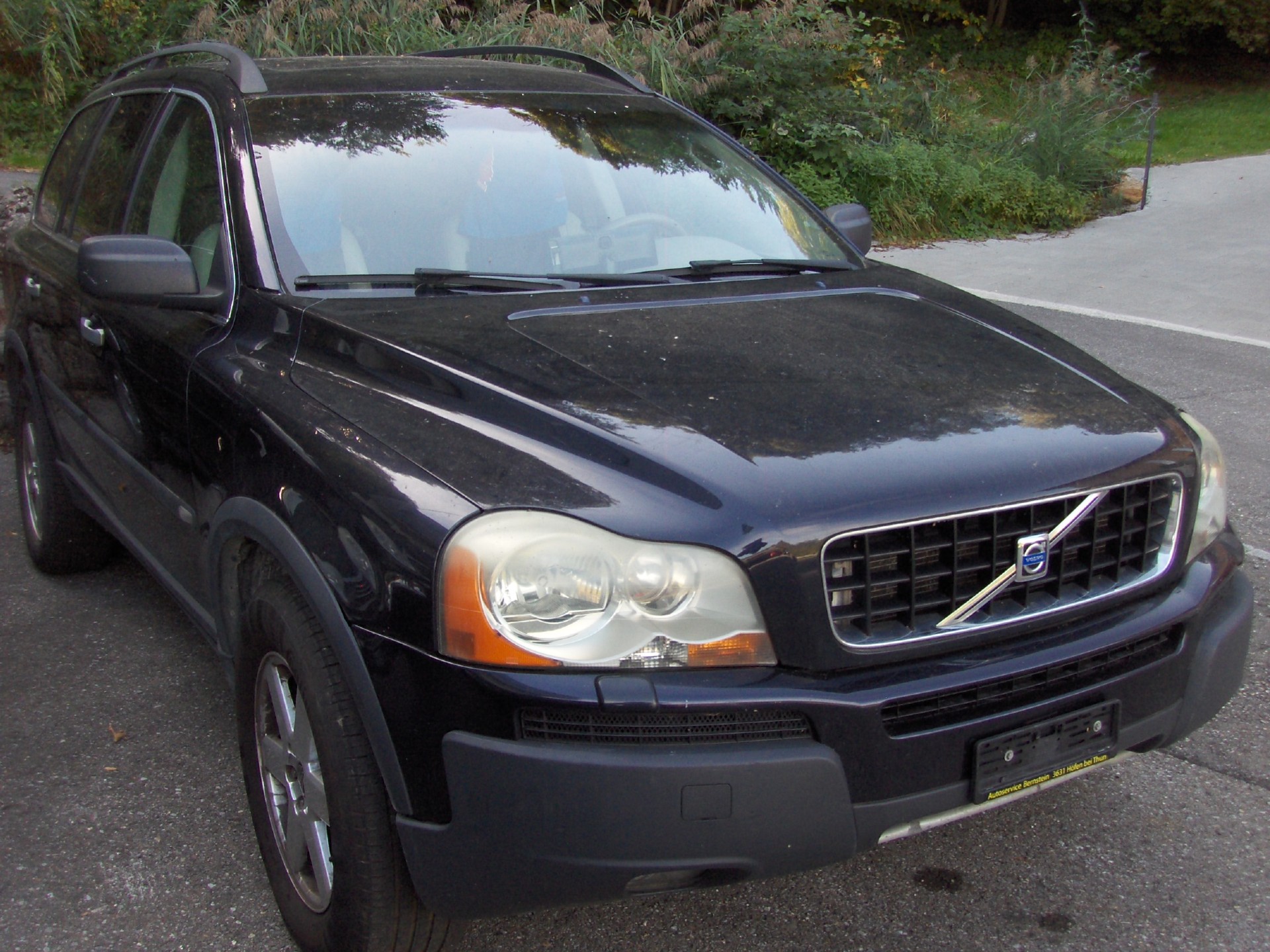 VOLVO XC90 2.5T AWD Momentum-image-1