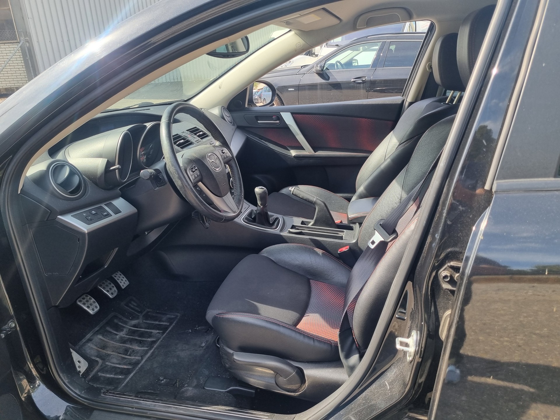 MAZDA 3 2.3 16V DISI Turbo MPS-image-8