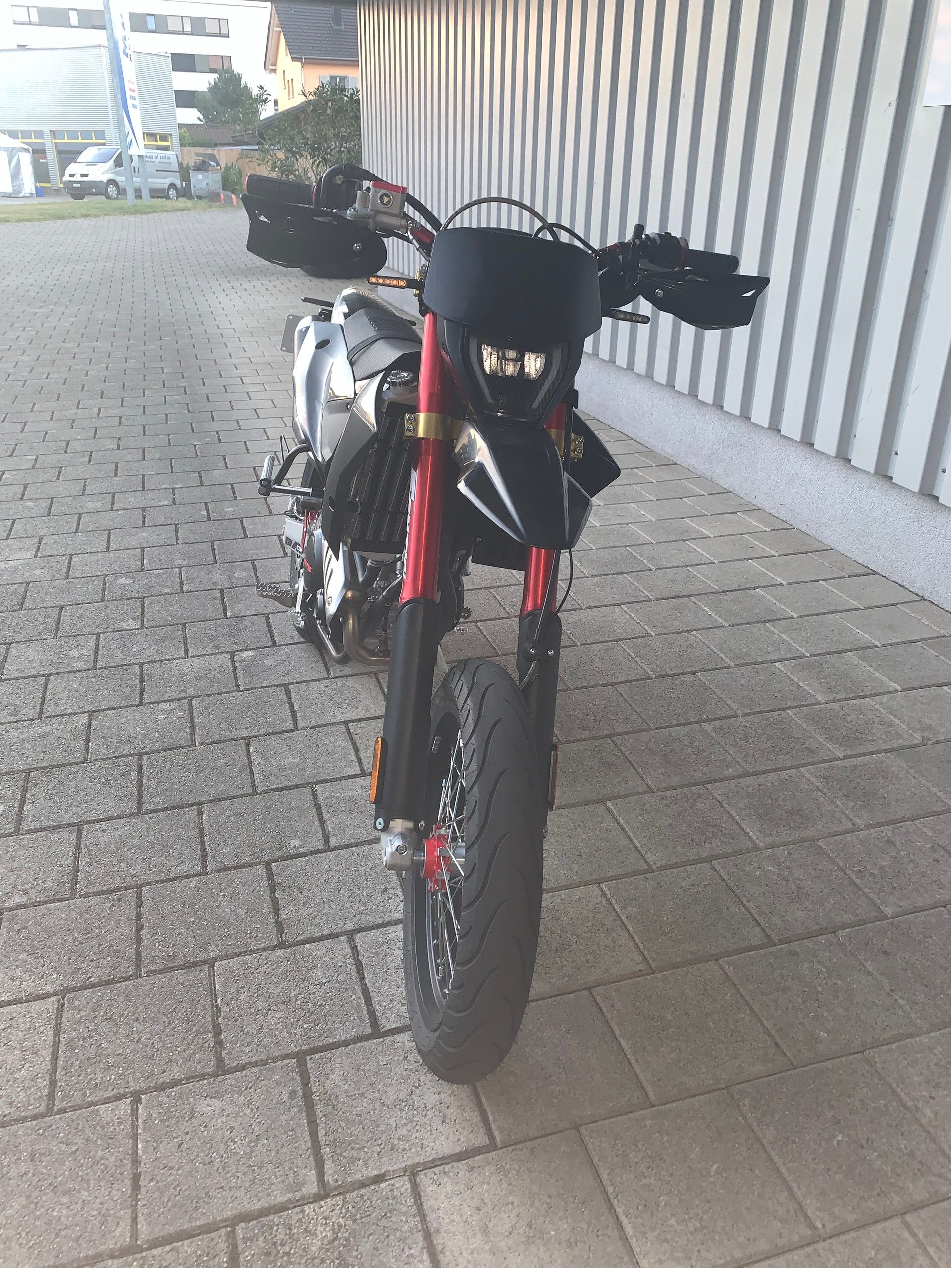 FANTIC XMF 125 Motard Competition-showroom-element-2