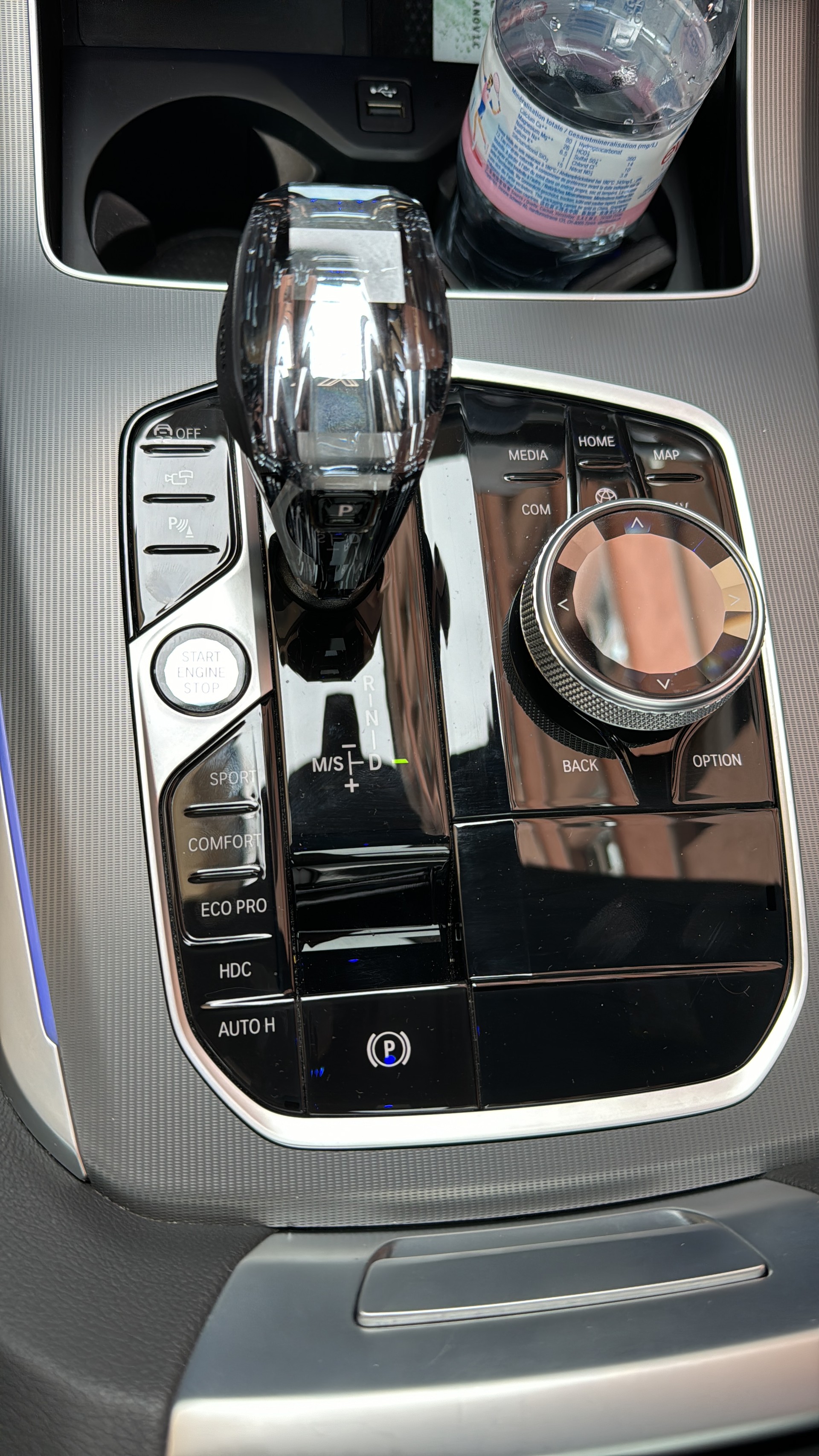 BMW 40d xDrive 48V M Sport Steptronic-image-4
