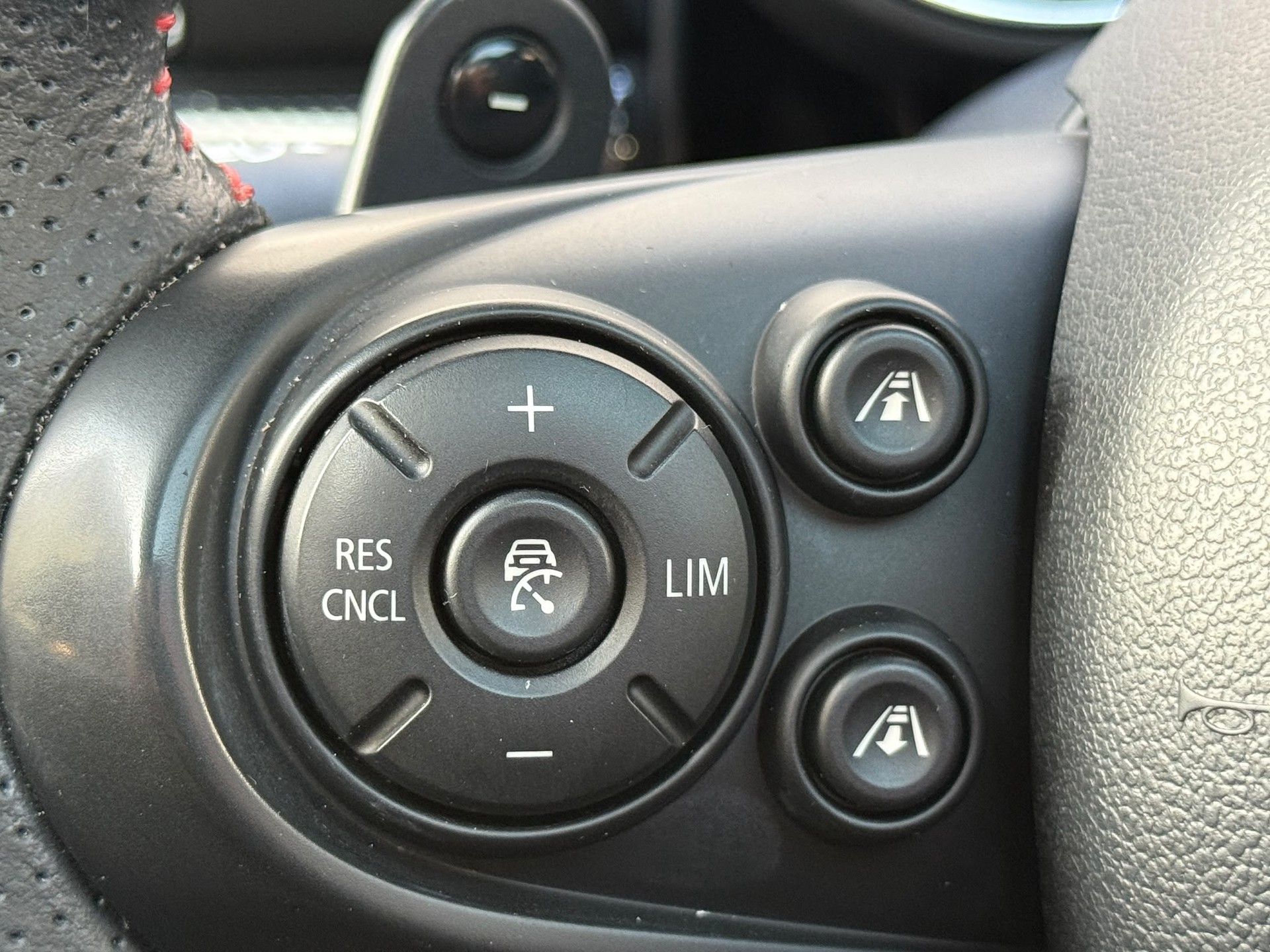 MINI Clubman F54 2.0i Cooper S SAG ALL4-image-13