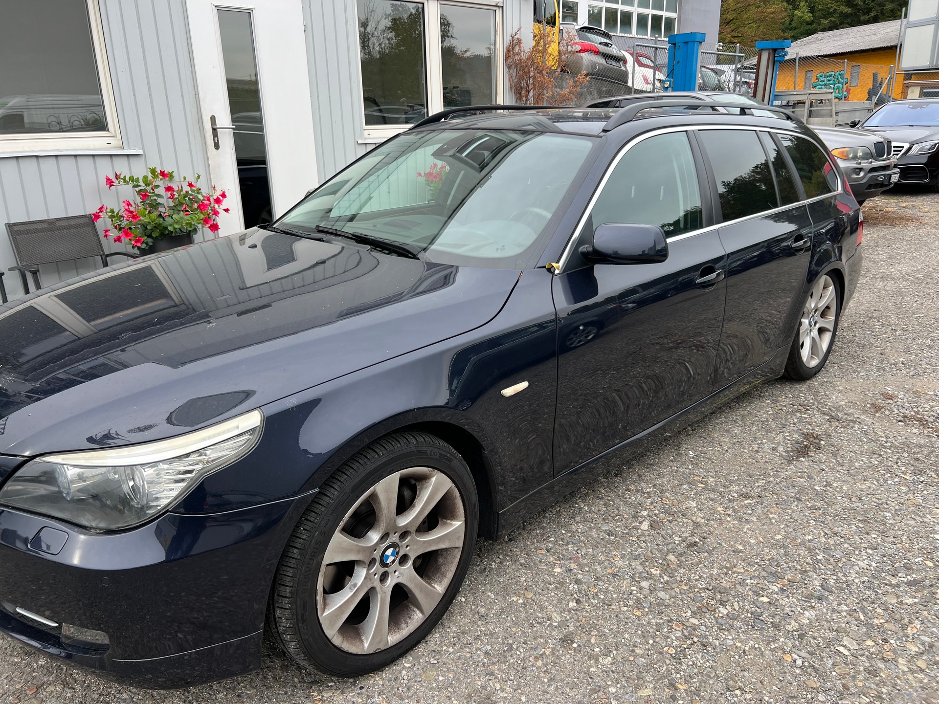 BMW 530xi Touring Steptronic-image-1
