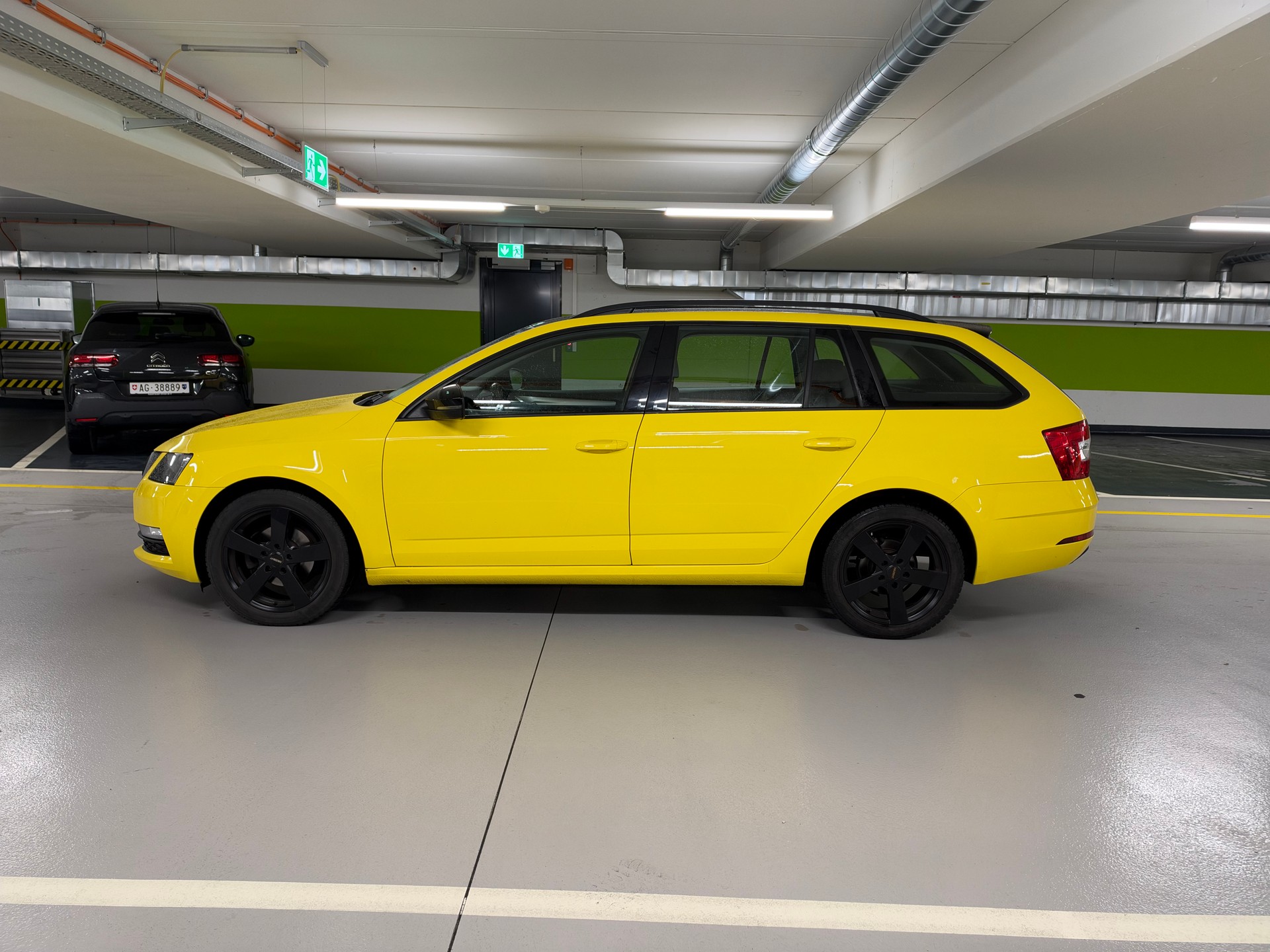 SKODA Octavia Combi 1.6 TDI Soleil DSG-image-7