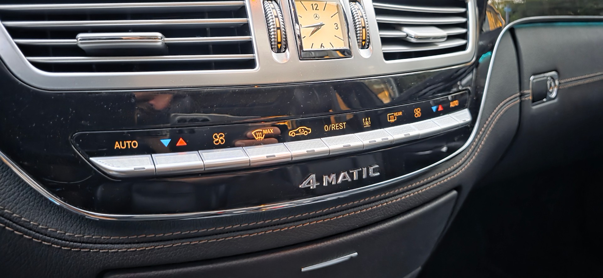 MERCEDES-BENZ S 500 L BlueEfficiency SS 4Matic 7G-Tronic-image-14