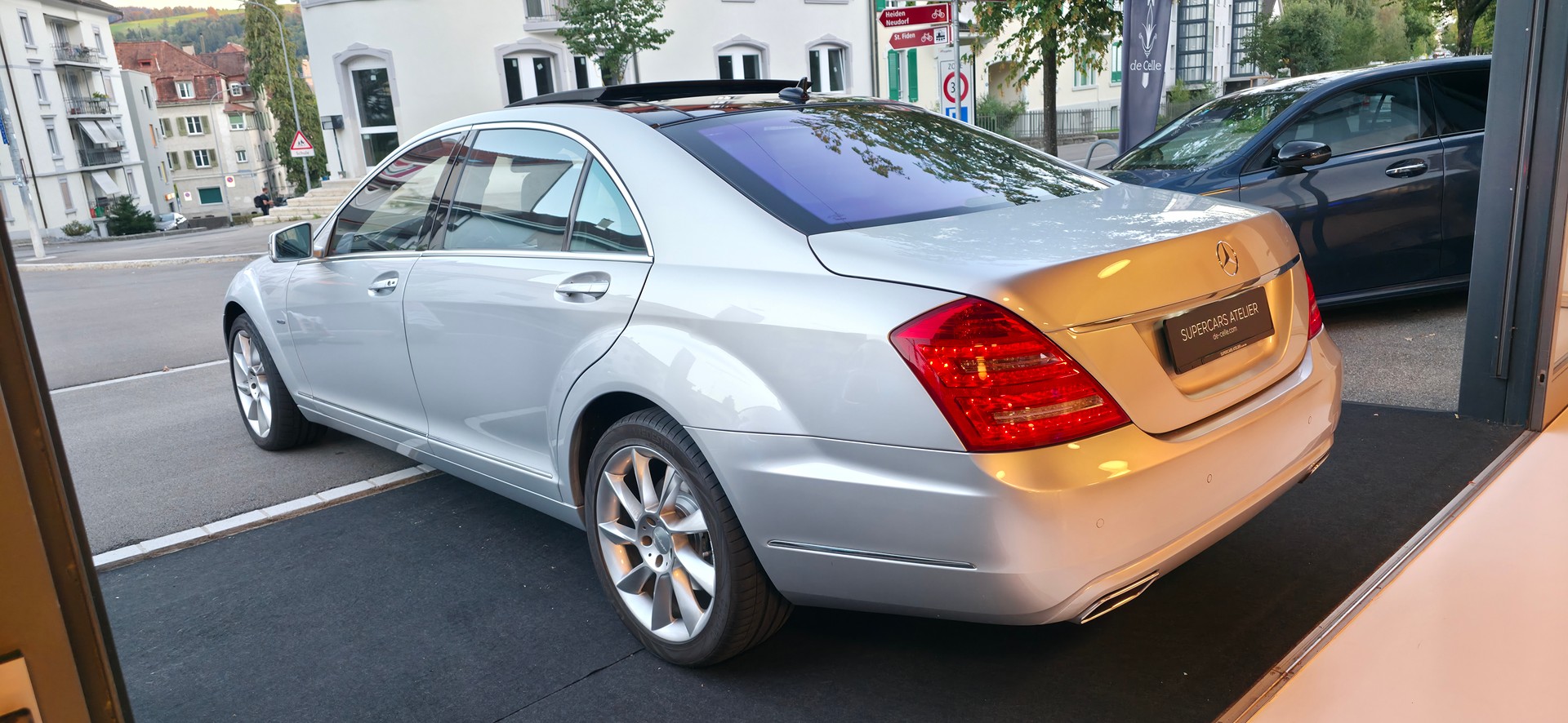 MERCEDES-BENZ S 500 L BlueEfficiency SS 4Matic 7G-Tronic-image-5