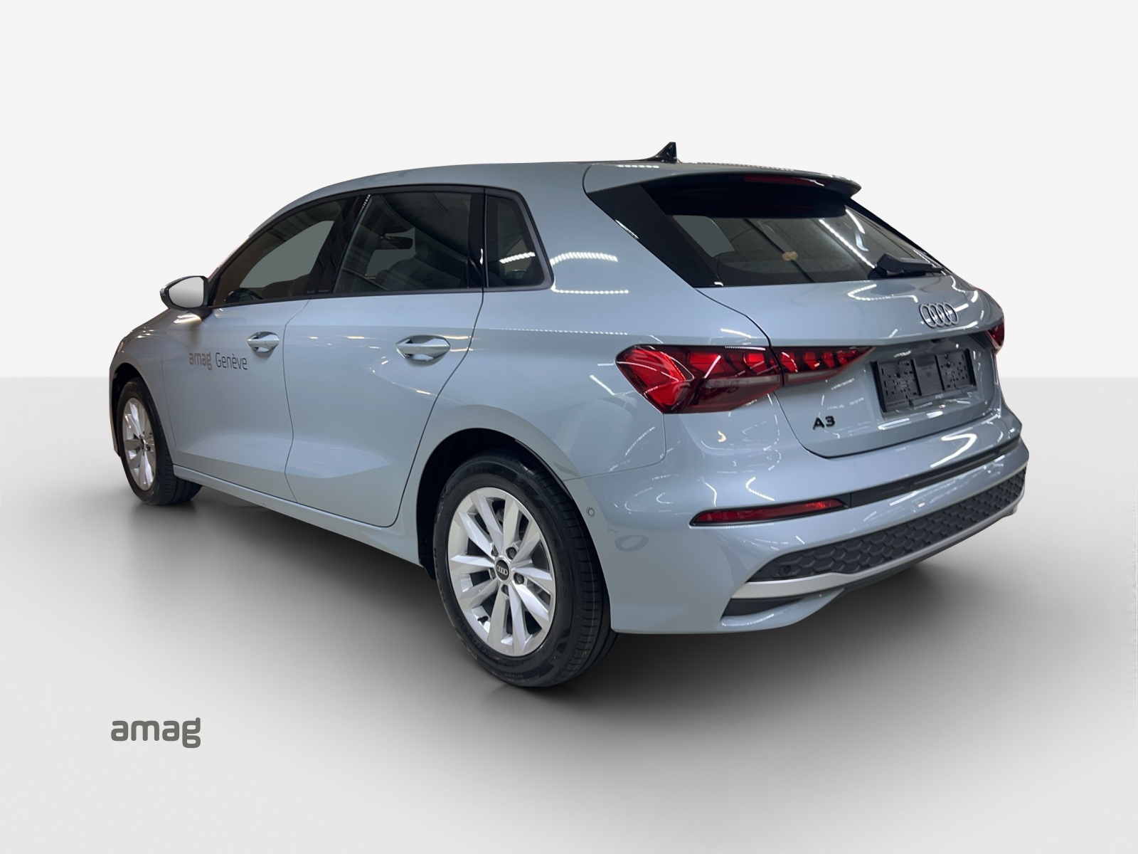 AUDI A3 Sportback TFSI 85 kW Ambition S-tronic-image-2