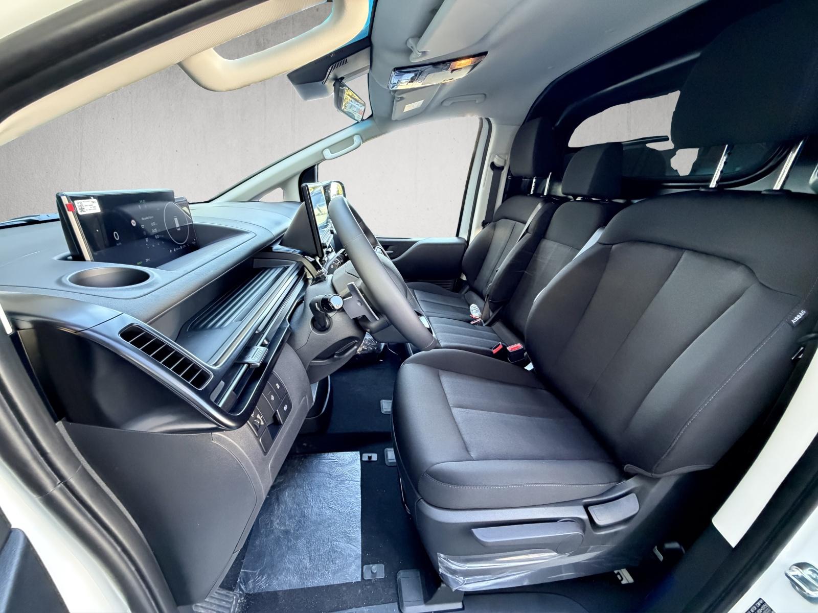 HYUNDAI Staria 84 kWh Amplia (Cargo)-image-17