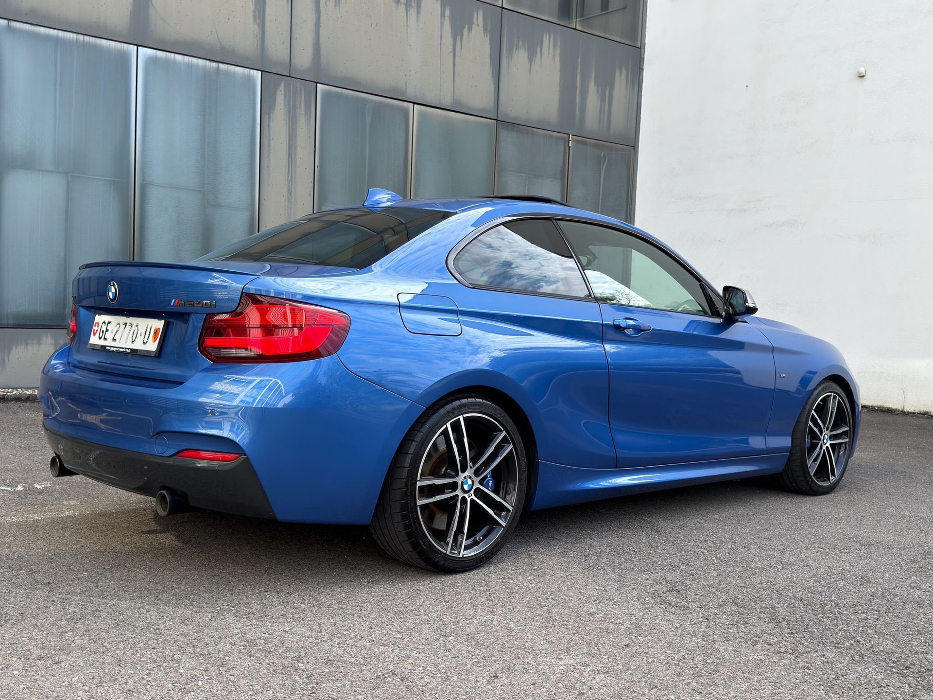 BMW M240i xDrive Steptronic-image-1