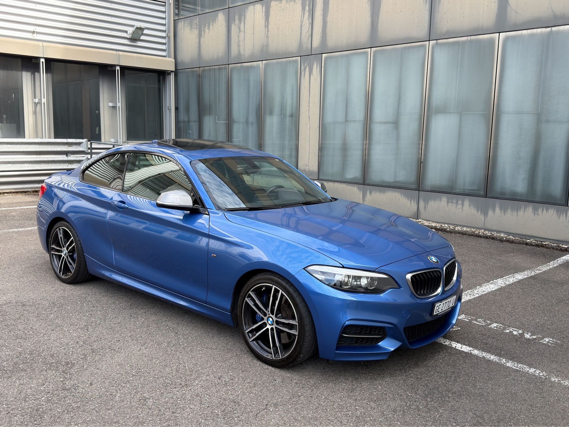 BMW M240i xDrive Steptronic-image-0