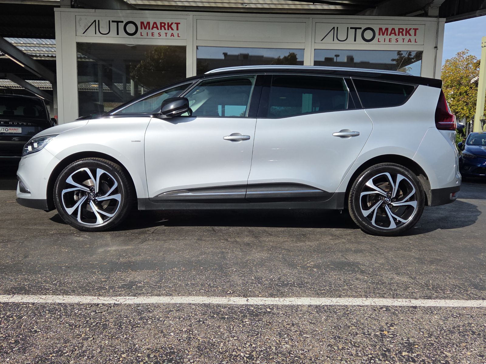 RENAULT Grand Scénic 1.5 dCi Zen EDC-image-1