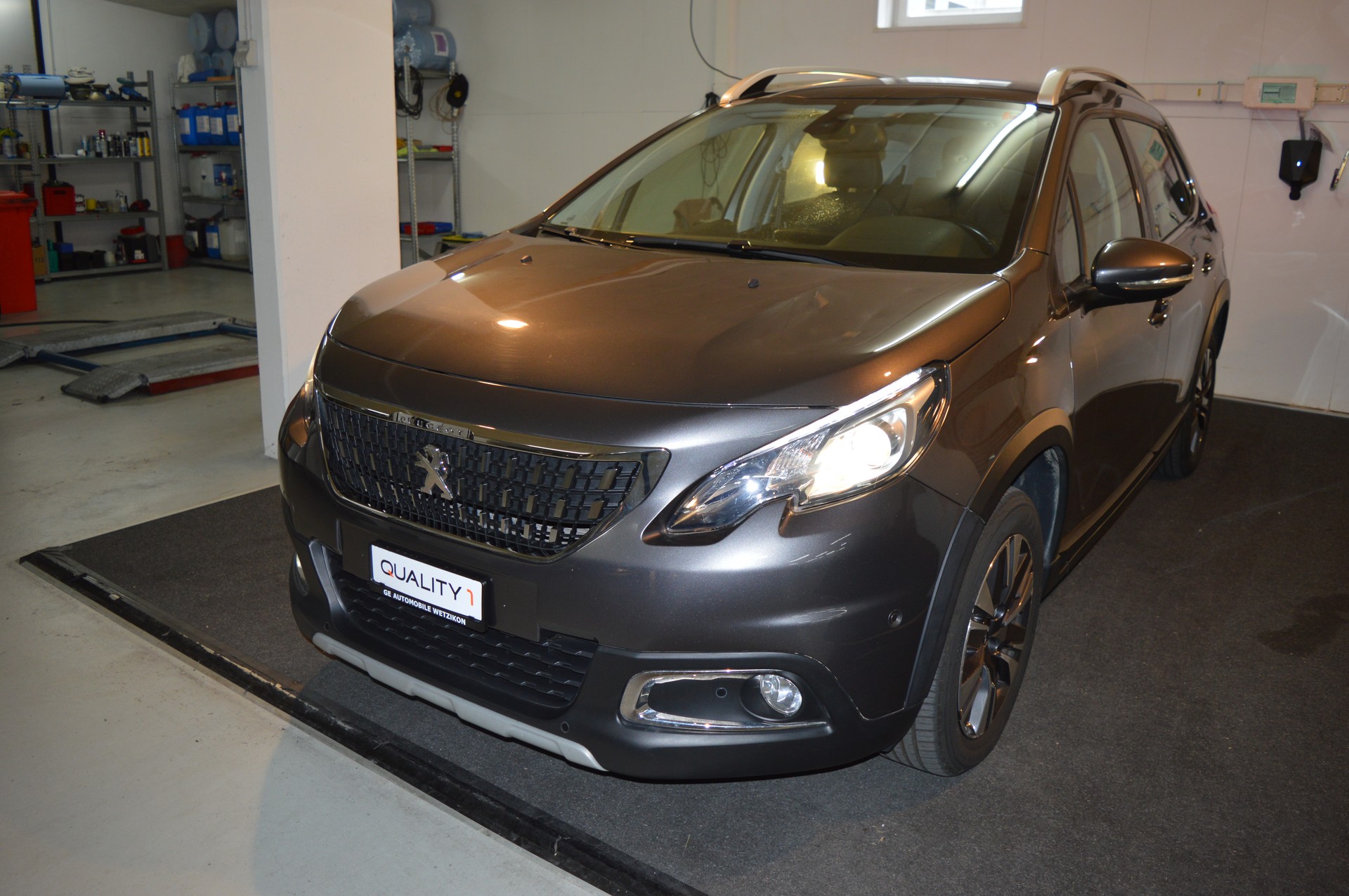 PEUGEOT 2008 1.2 PureTech Allure EAT6
