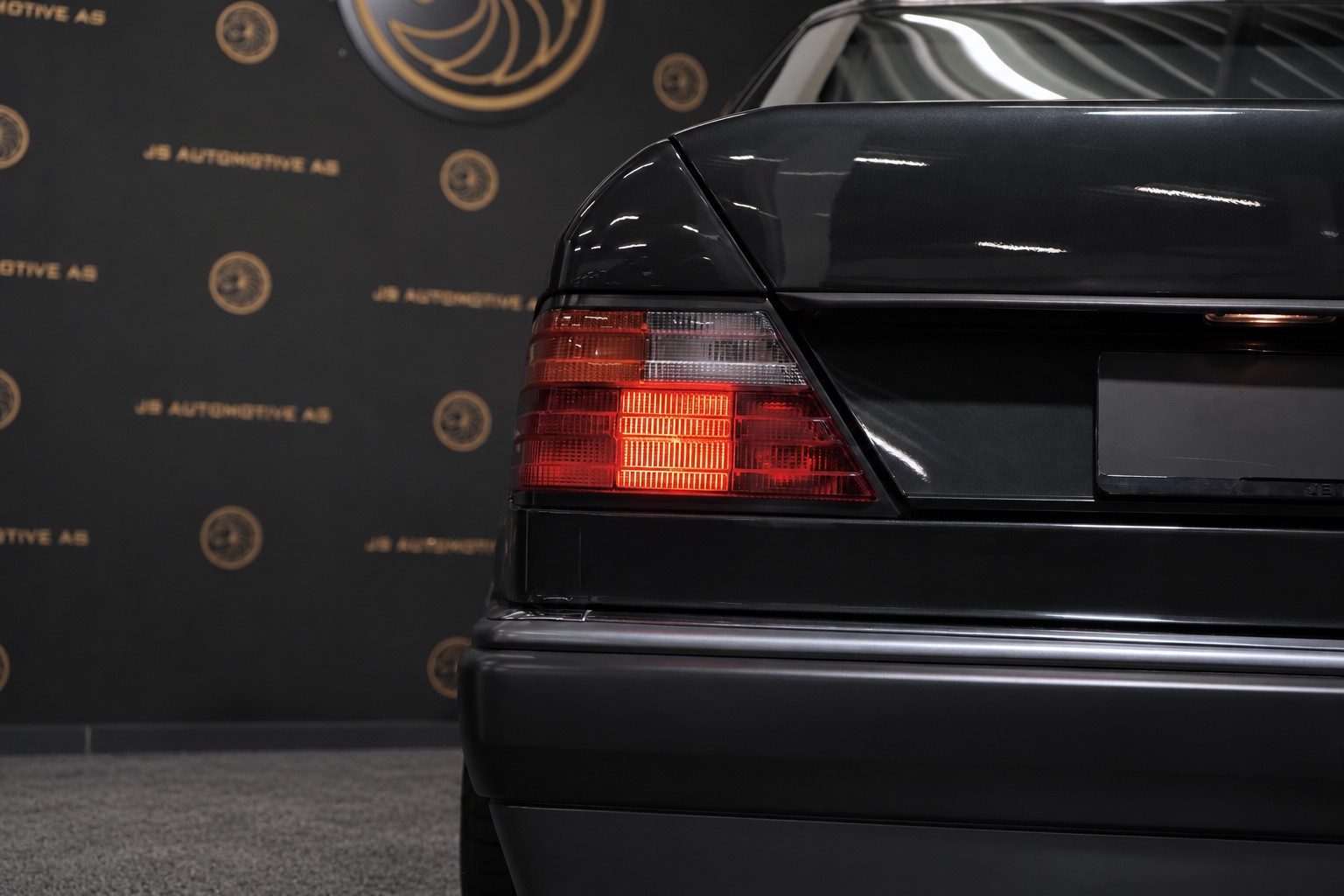 MERCEDES-BENZ 500 E Automatic-image-11
