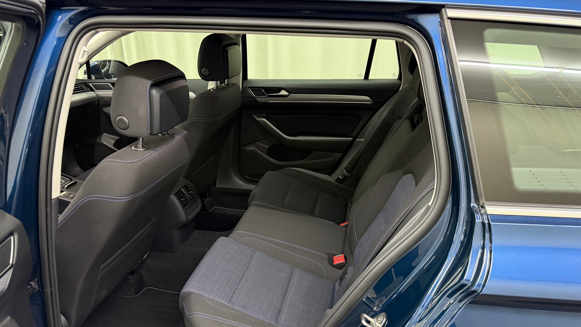 VW Passat Variant 1.4 TSI GTE Hybrid DSG-image-10