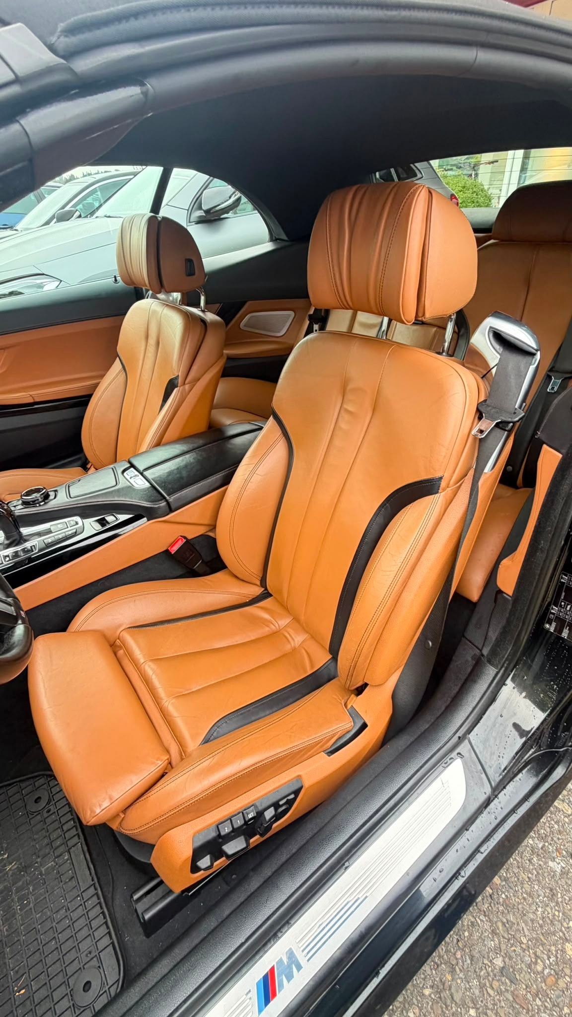 BMW 650i Cabrio xDrive-image-11