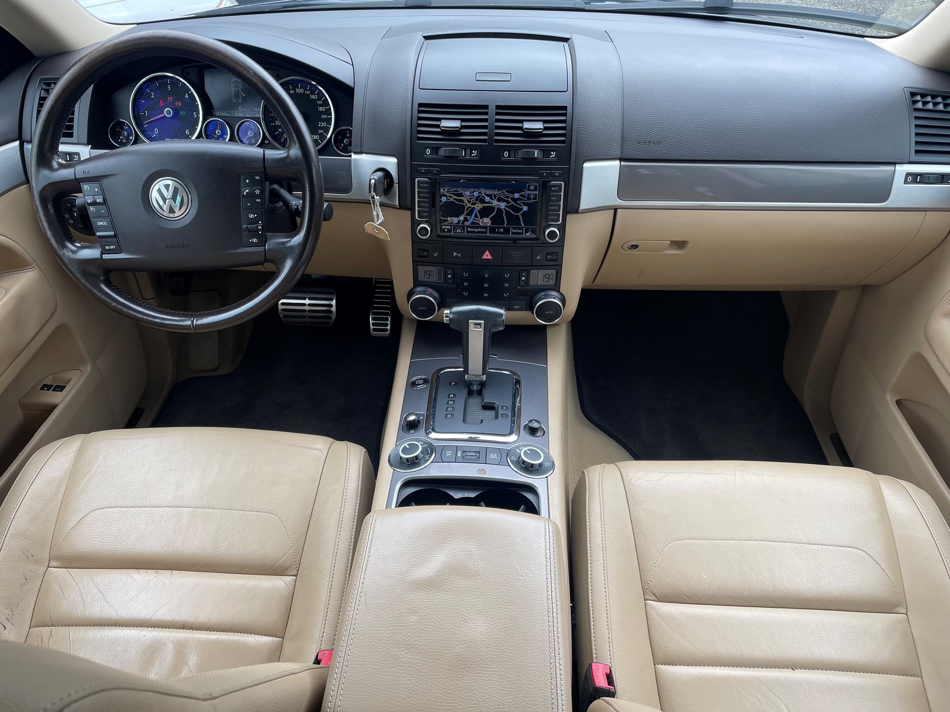 VW Touareg 5.0 TDI V10 Automatic-image-6