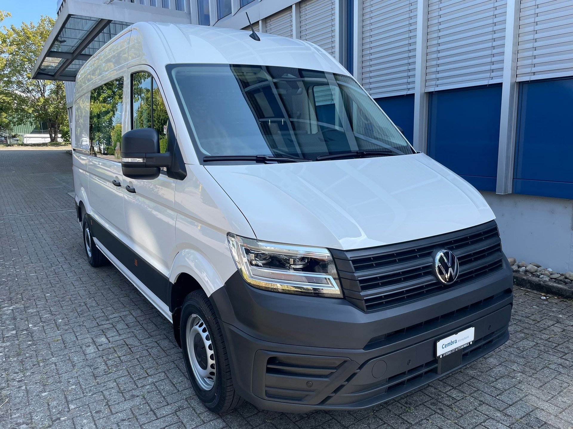 VW Crafter 35 2.0 TDI L3 HD-image-0