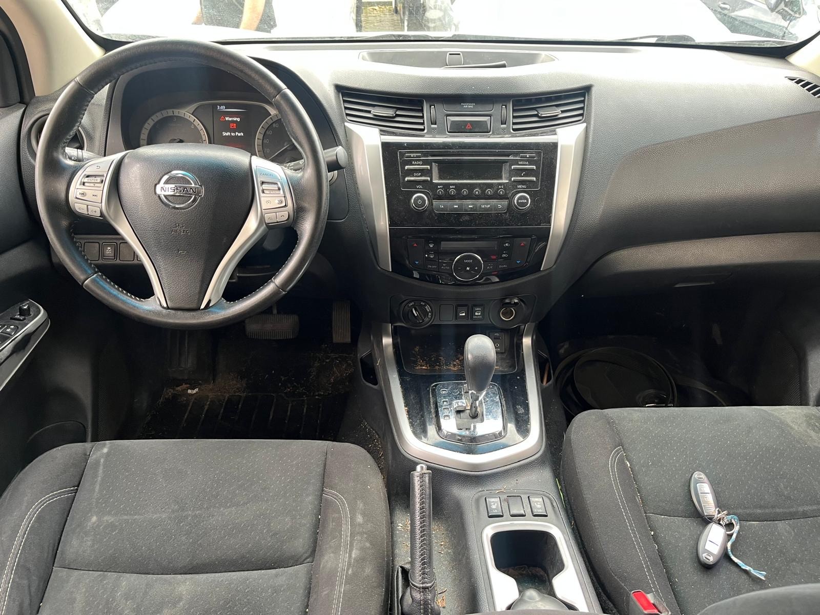 NISSAN Navara Double Cab N-Connecta 2.3 dCi 4WD Automatic-image-6