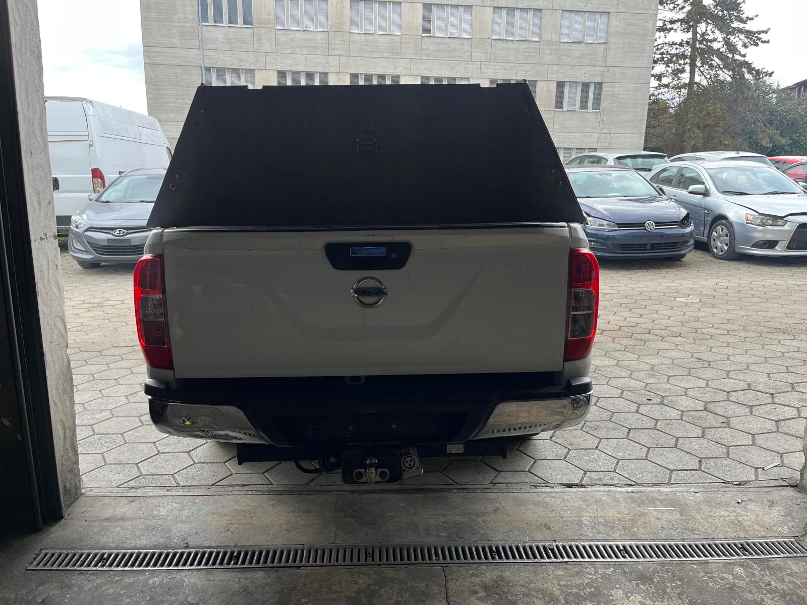 NISSAN Navara Double Cab N-Connecta 2.3 dCi 4WD Automatic-showroom-element-2
