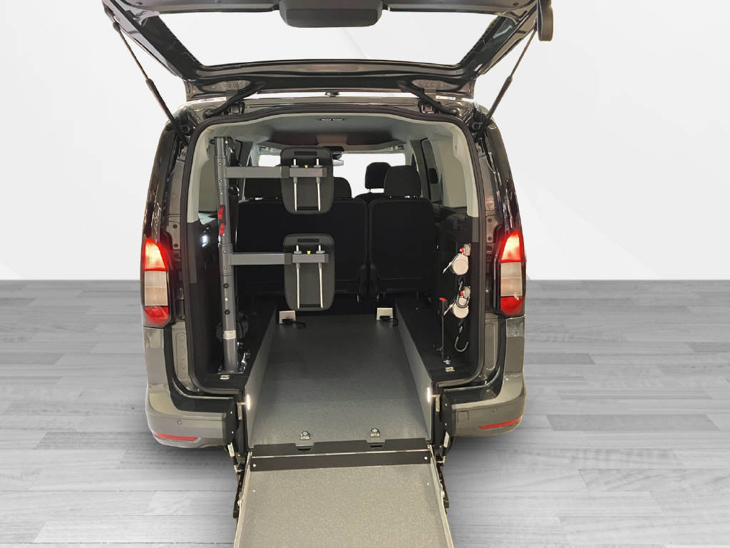 FORD TOURNEO CONNECT Grand 1.5 Titanium Rollstuhlumbau-image-8