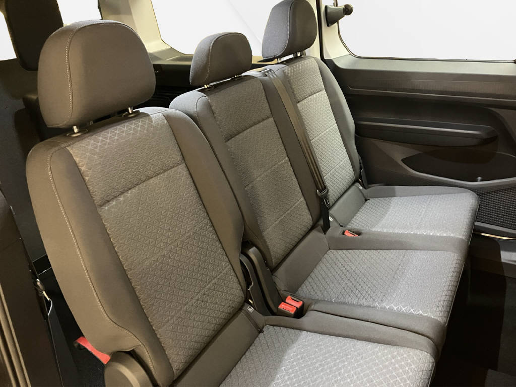 FORD TOURNEO CONNECT Grand 1.5 Titanium Rollstuhlumbau-image-7