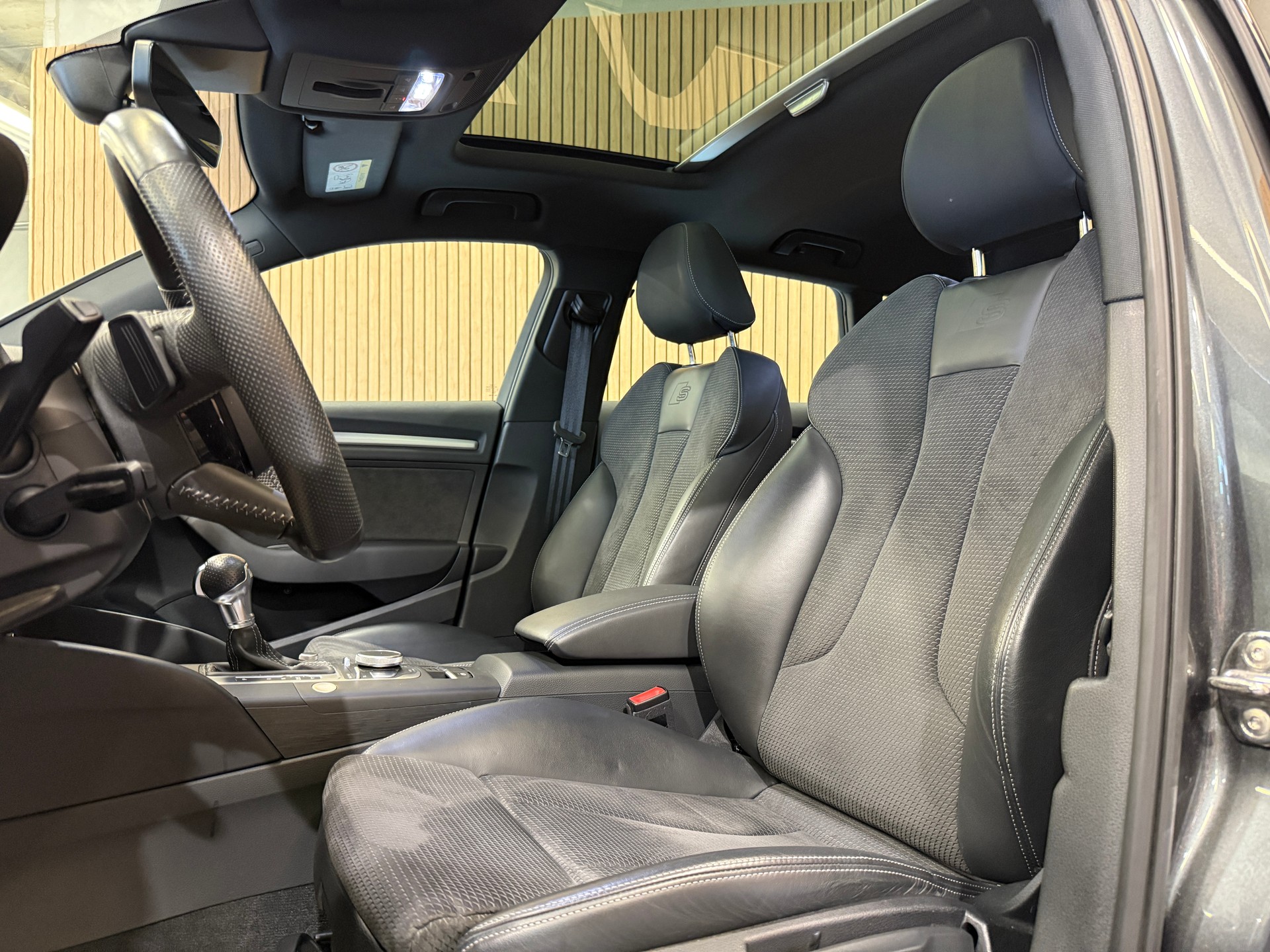 AUDI A3 Sportback 40 TFSI e-tron Sport S-tronic-image-14