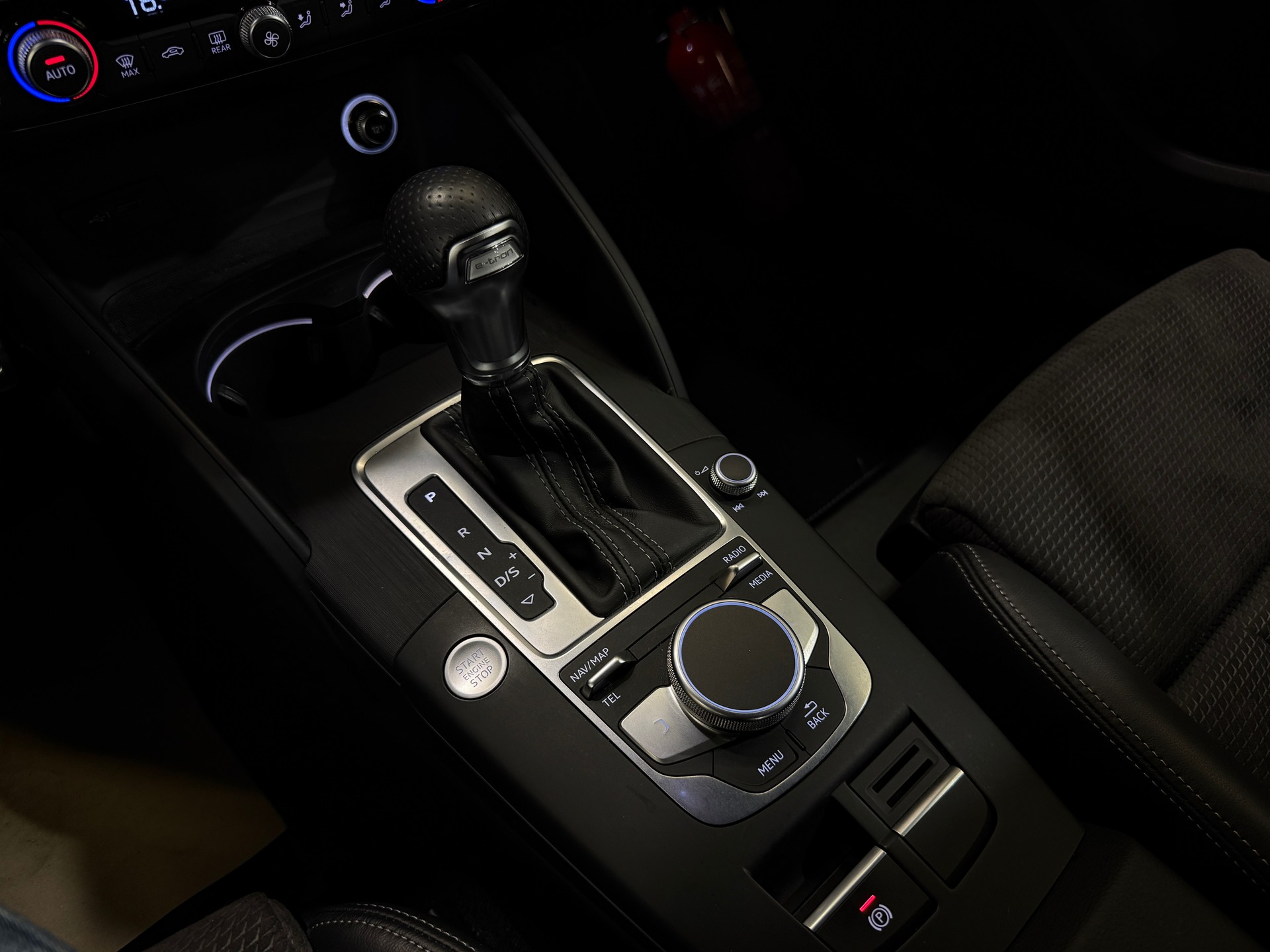 AUDI A3 Sportback 40 TFSI e-tron Sport S-tronic-image-8