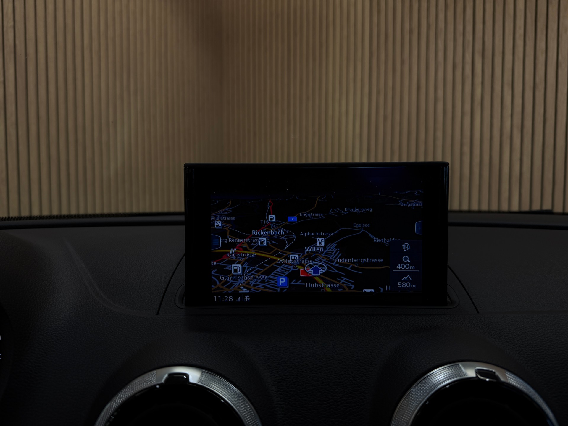 AUDI A3 Sportback 40 TFSI e-tron Sport S-tronic-image-9
