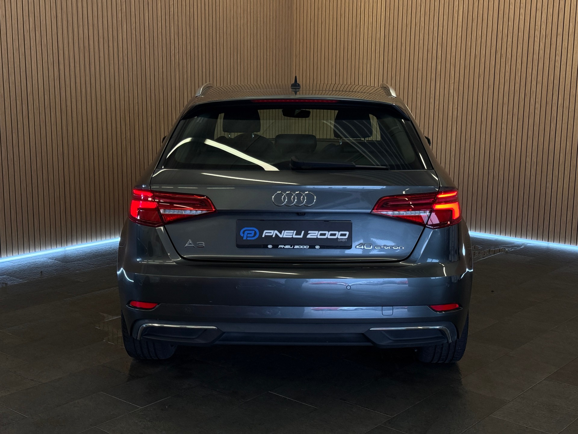AUDI A3 Sportback 40 TFSI e-tron Sport S-tronic-image-3