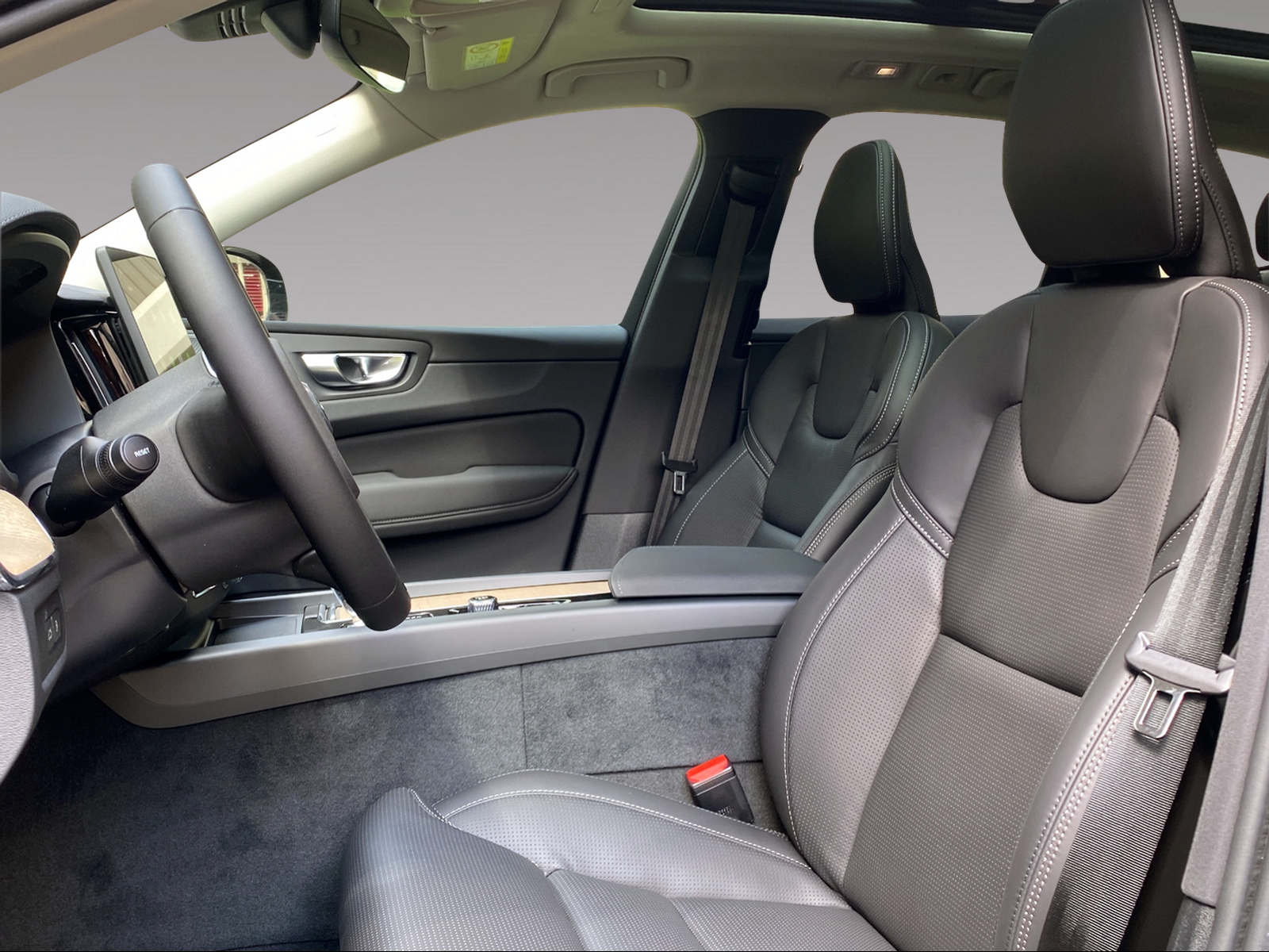 VOLVO XC60 2.0 T6 TE Ultra Bright eAWD-image-8