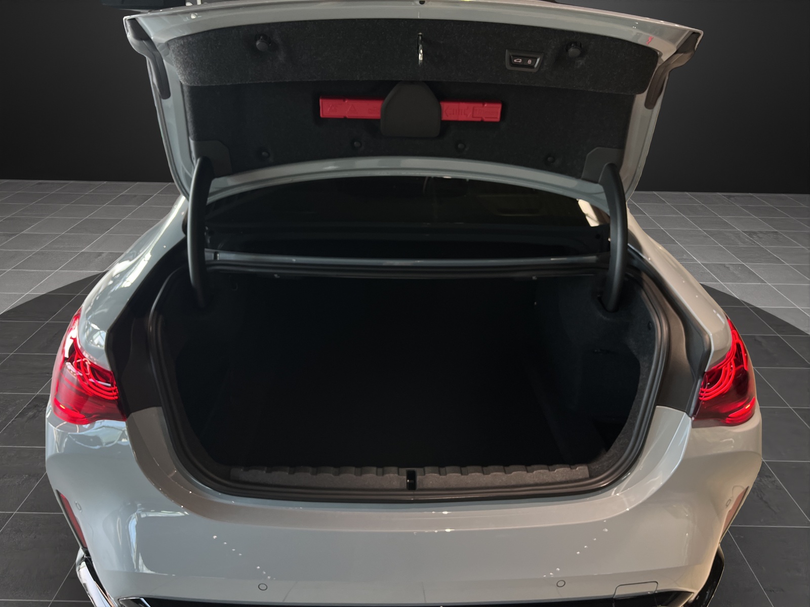 BMW M4 CS Coupé-image-12