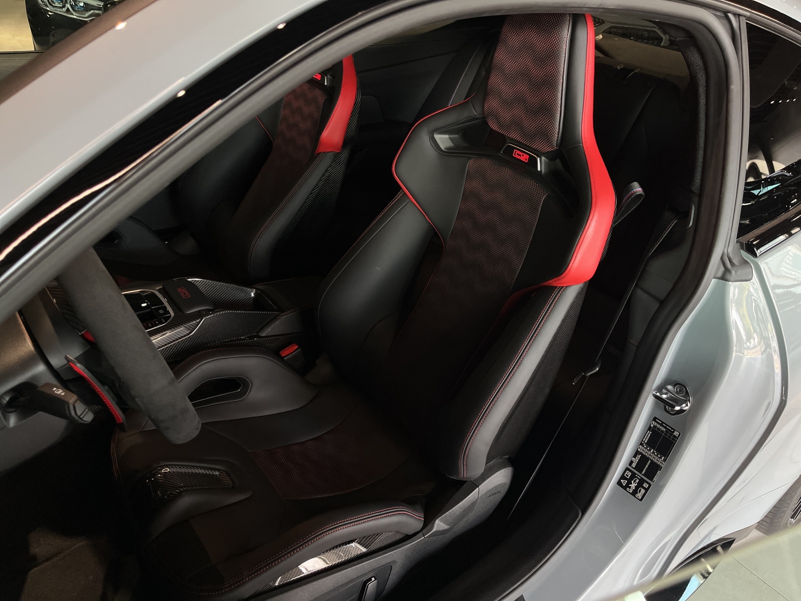 BMW M4 CS Coupé-image-14