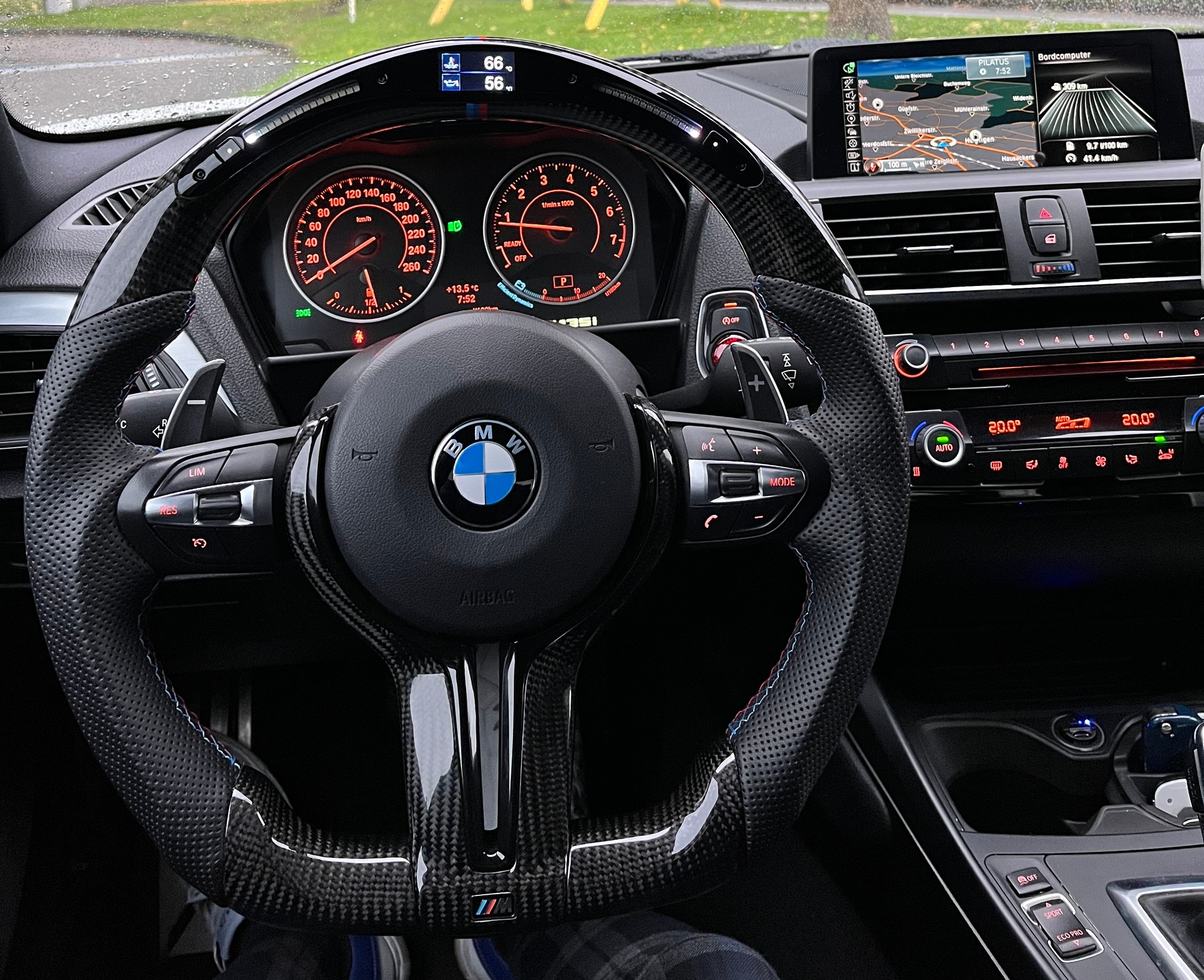 BMW M135i xDrive Steptronic-image-9