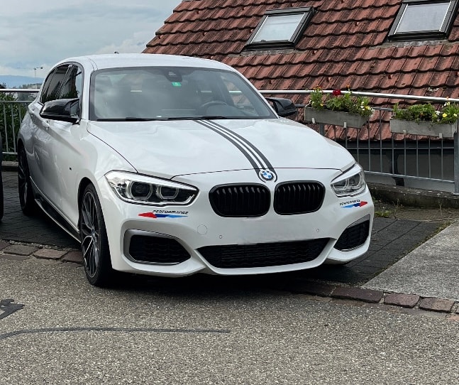BMW M135i xDrive Steptronic-image-0