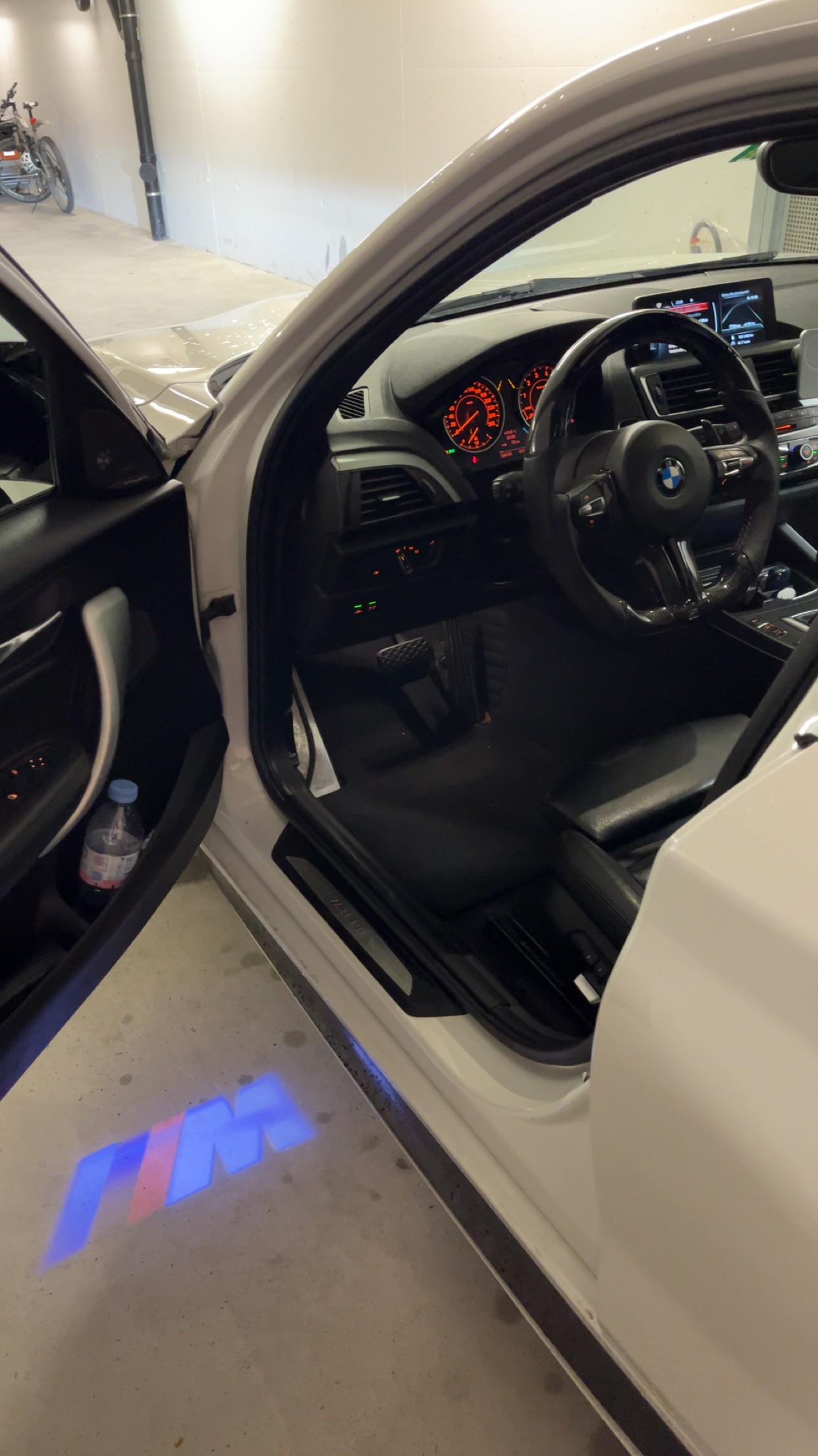 BMW M135i xDrive Steptronic-image-14