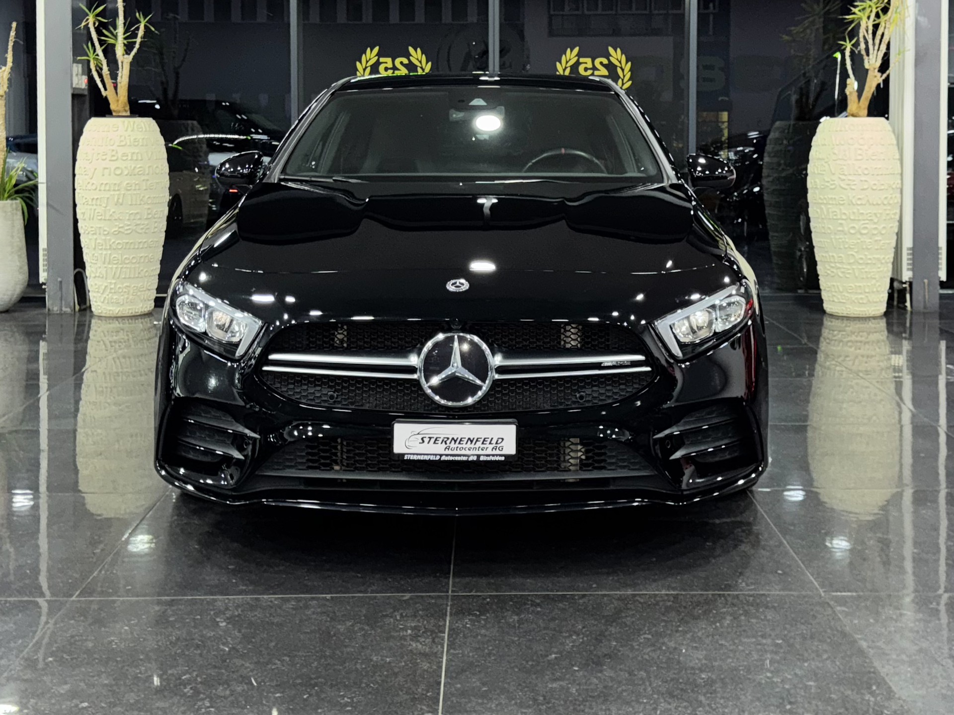 MERCEDES-BENZ A 35 AMG 4Matic Speedshift-image-1