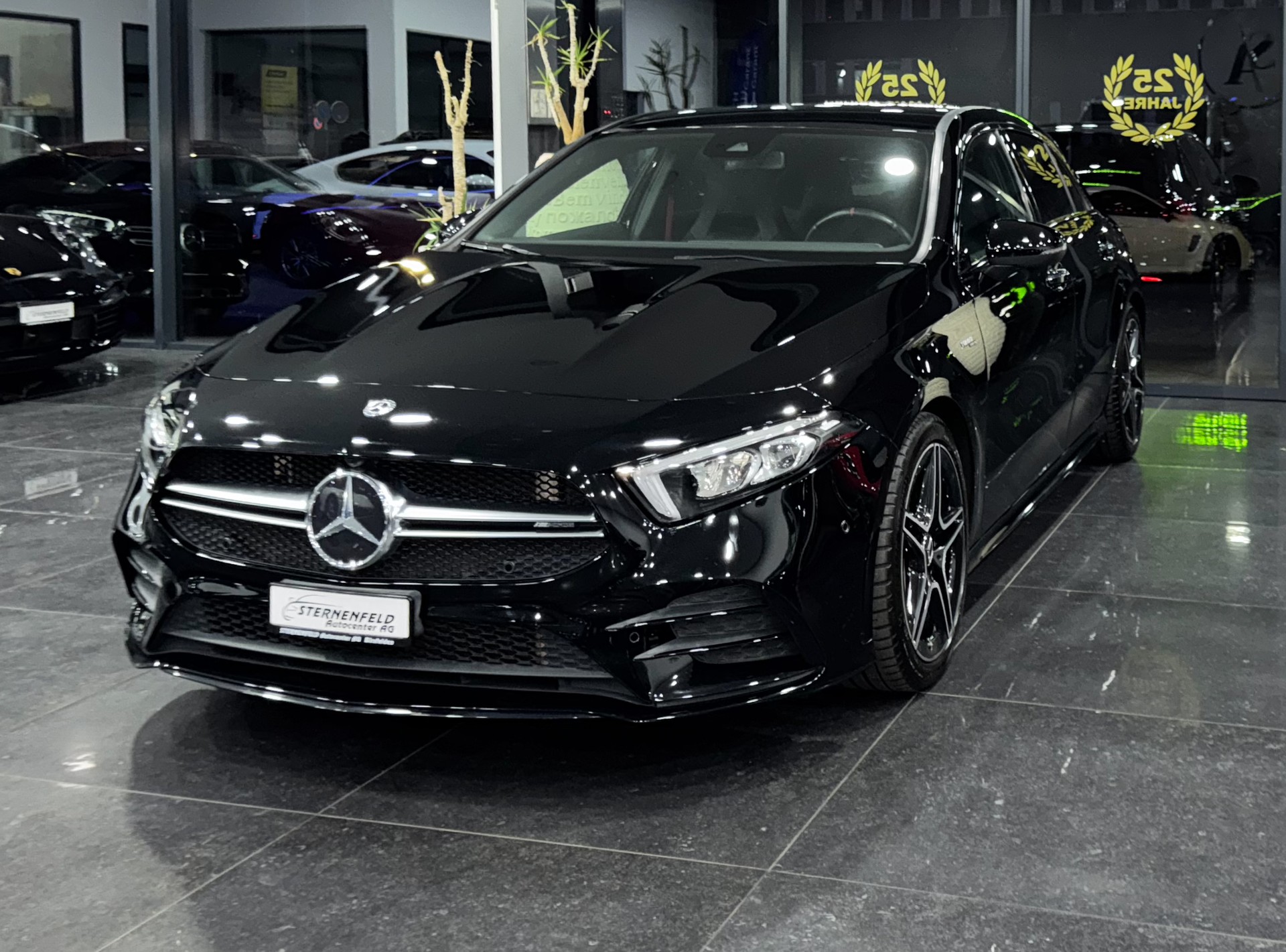 MERCEDES-BENZ A 35 AMG 4Matic Speedshift-image-0