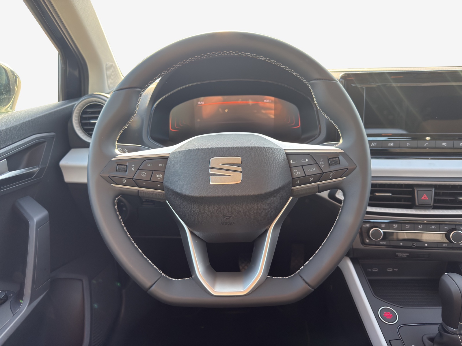 SEAT Arona 1.0 TSI Eco GO DSG-image-9