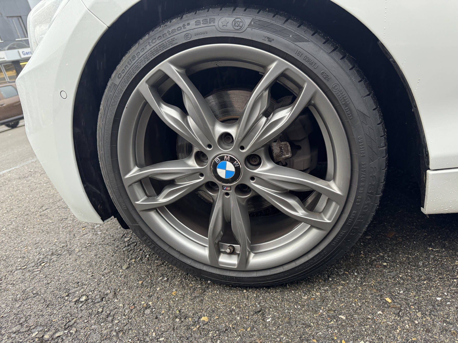 BMW 220i Cabrio M-Sport-image-15