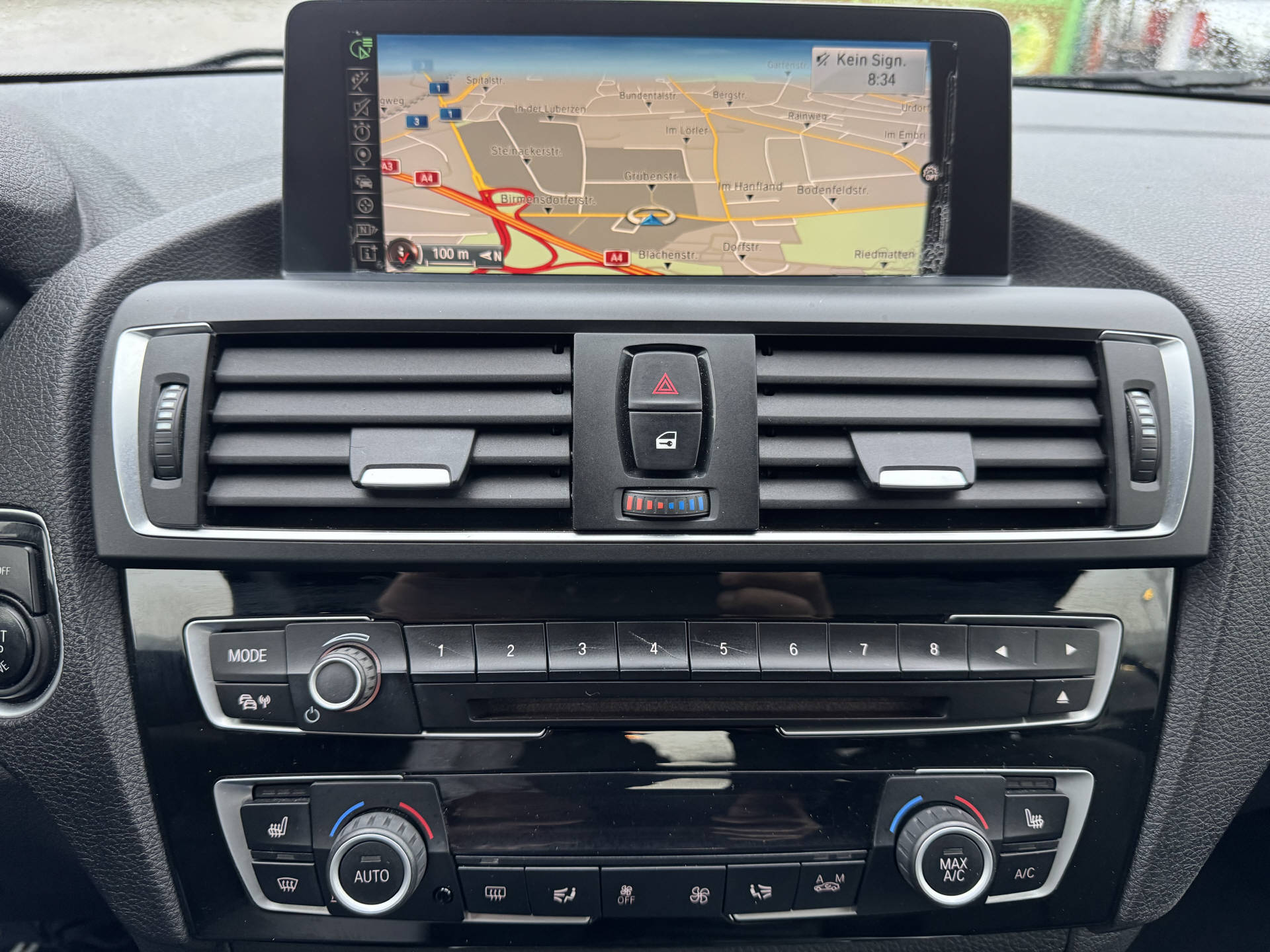 BMW 220i Cabrio M-Sport-image-12